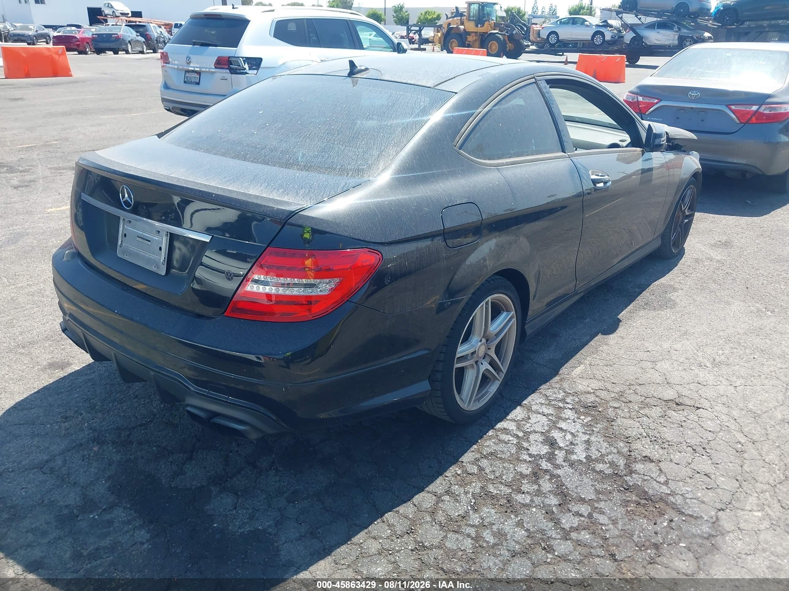 2013 Mercedes-benz C 250   Black vin: WDDGJ4HB2DG099447