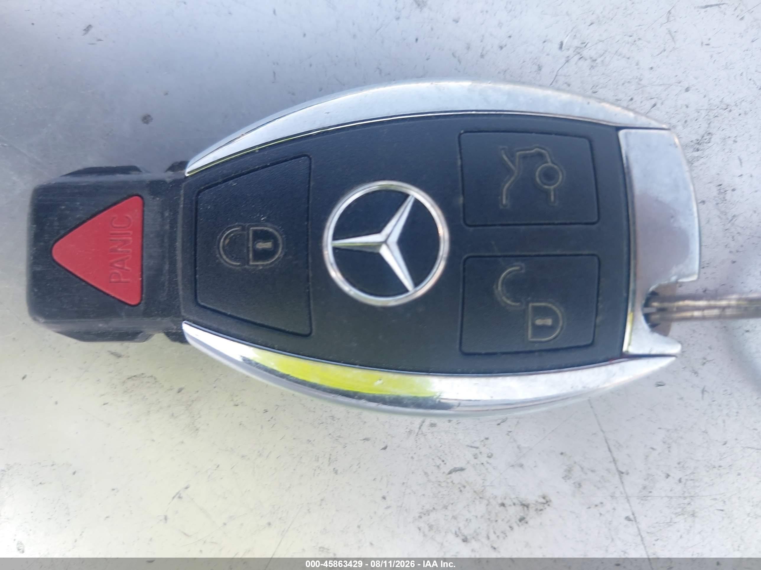 2013 Mercedes-benz C 250   Black vin: WDDGJ4HB2DG099447