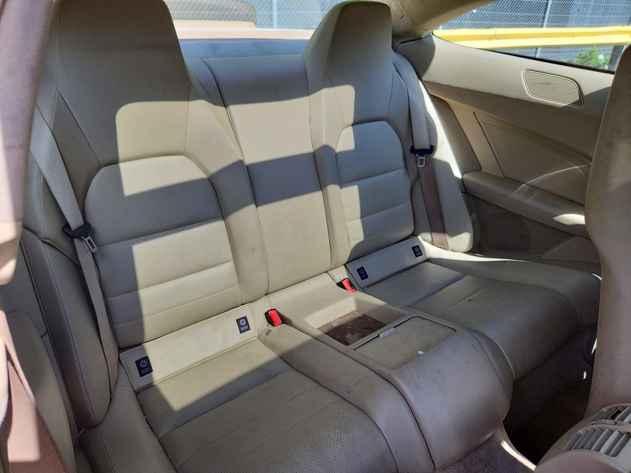 2014 Mercedes-benz C 250 Черный vin: WDDGJ4HB2EG161527