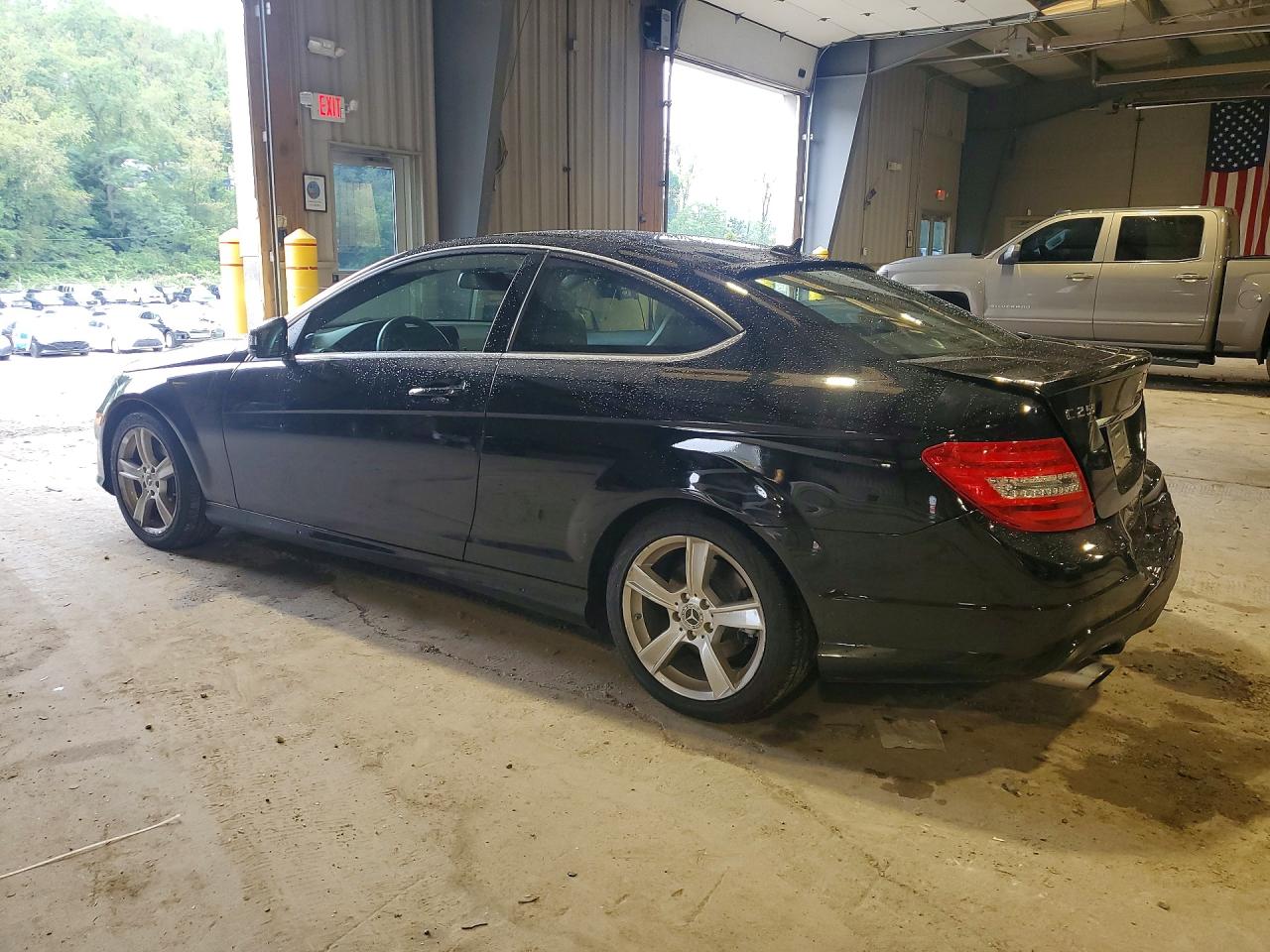 2014 Mercedes-benz C 250 Черный vin: WDDGJ4HB2EG281280