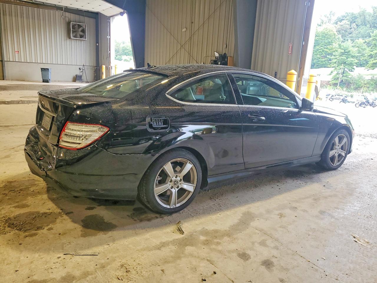 2014 Mercedes-benz C 250 Черный vin: WDDGJ4HB2EG281280