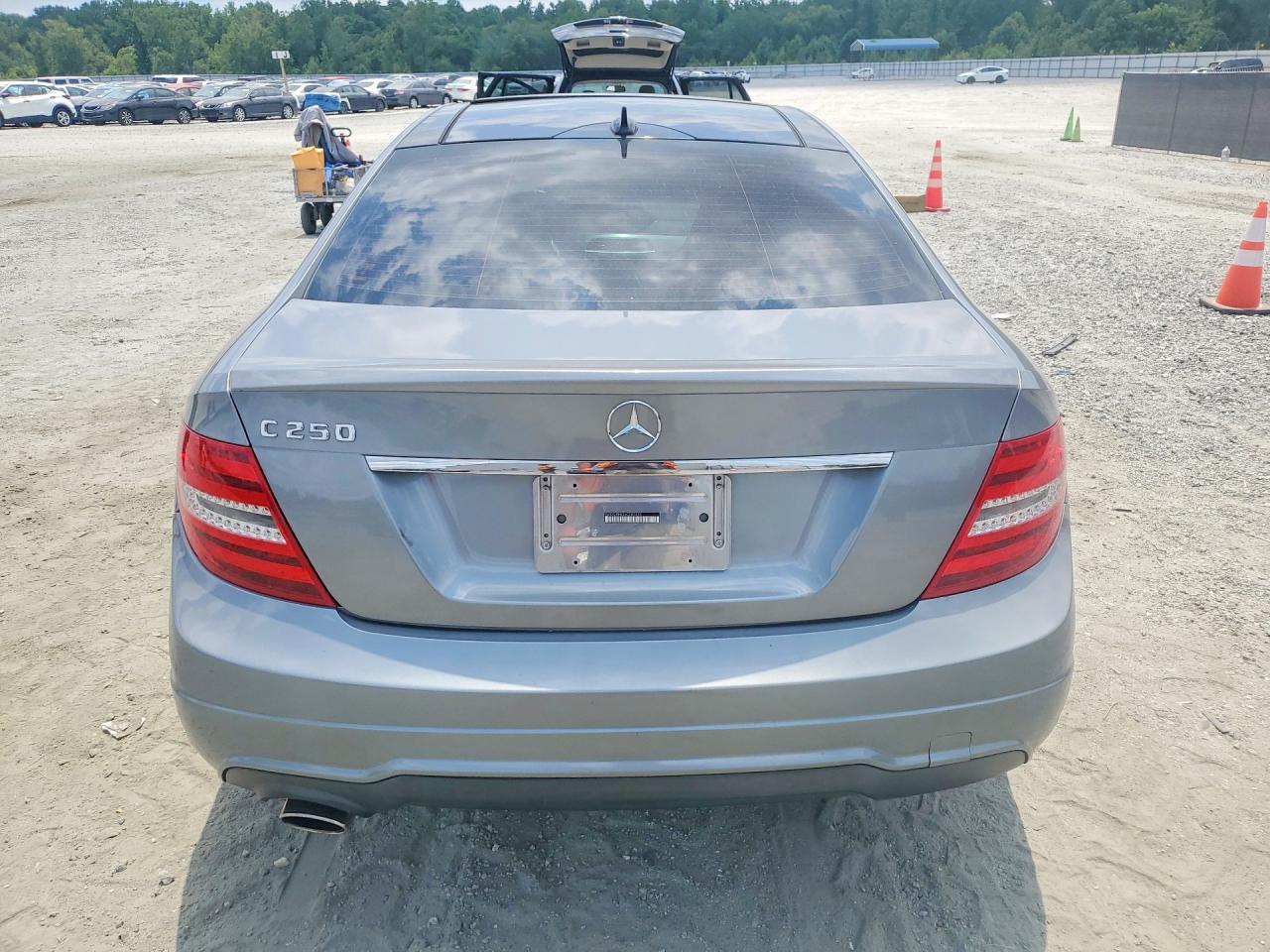 2014 Mercedes-benz C 250 Gray vin: WDDGJ4HB2EG282090