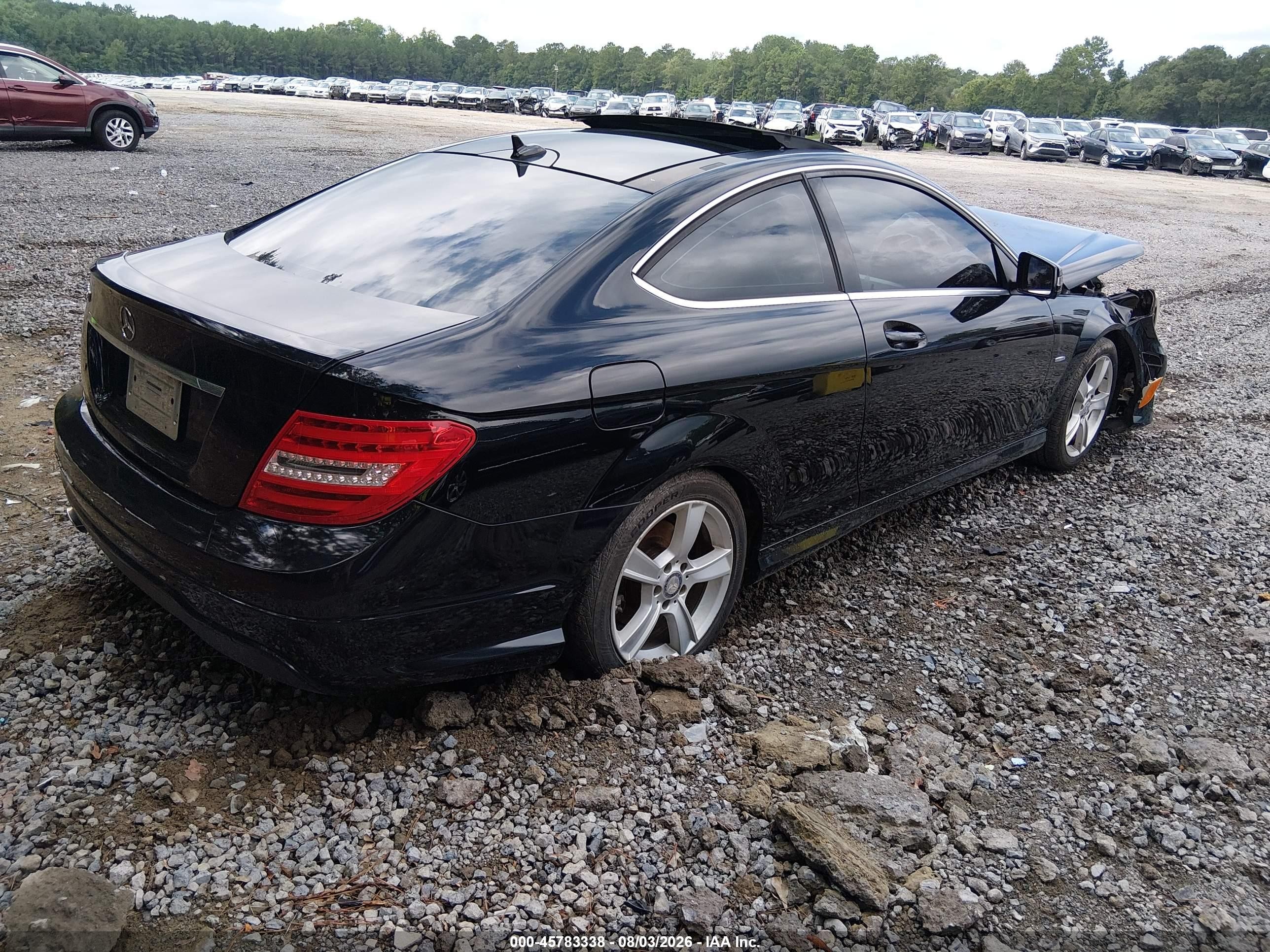 2012 Mercedes-benz C 250 Черный vin: WDDGJ4HB3CF924173