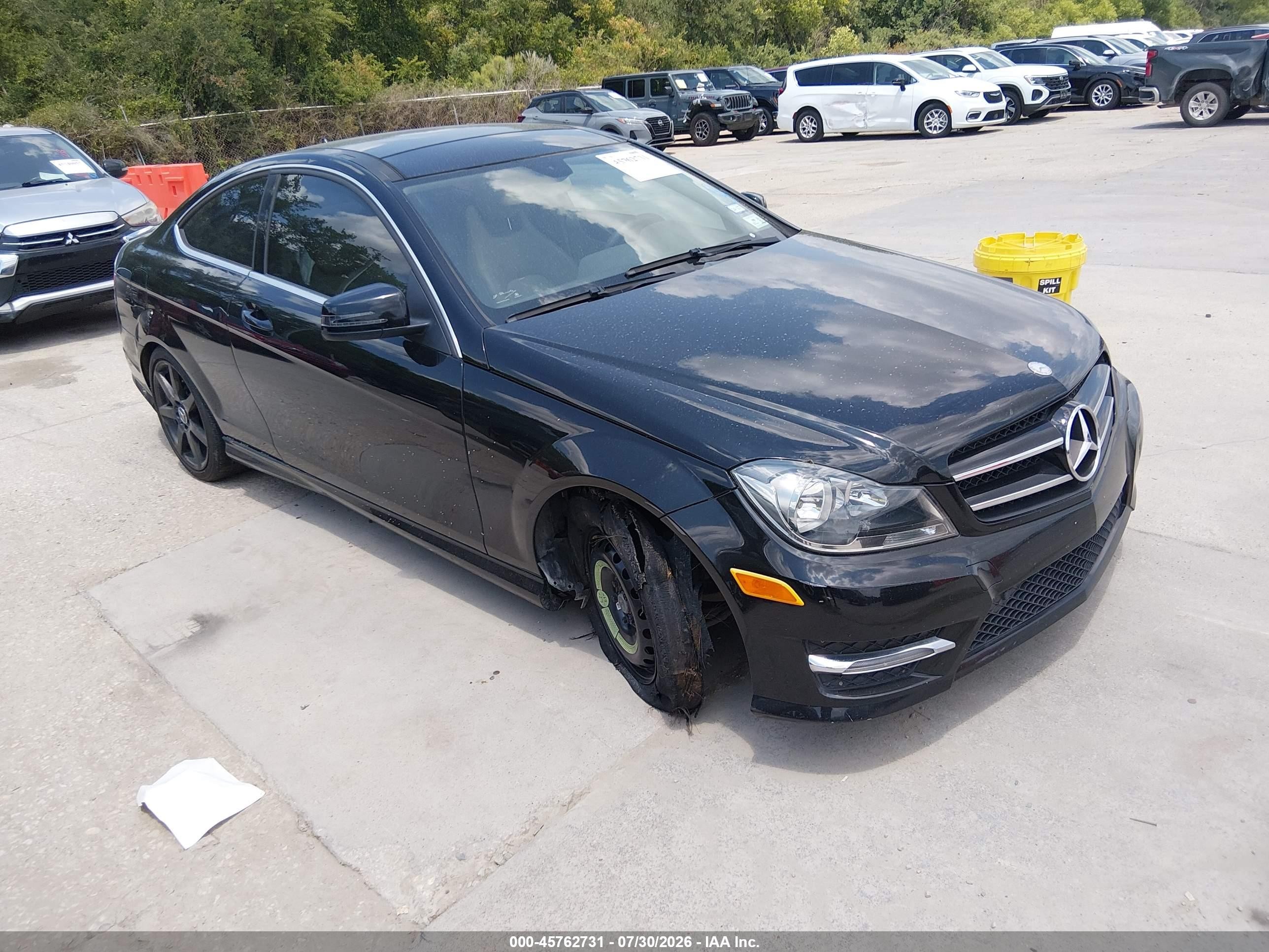 2013 Mercedes-benz C 250   Черный vin: WDDGJ4HB3DG058941