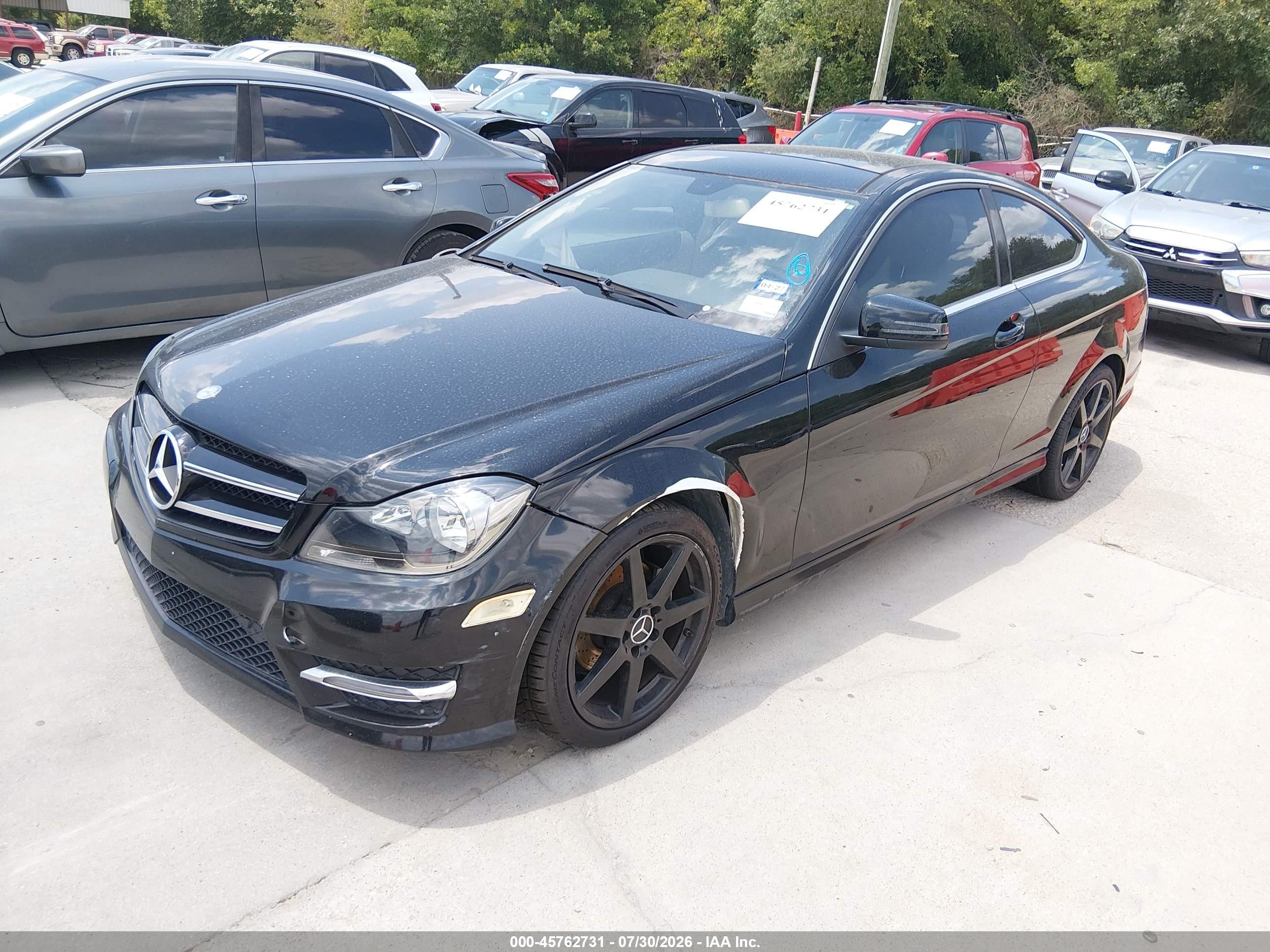 2013 Mercedes-benz C 250   Черный vin: WDDGJ4HB3DG058941