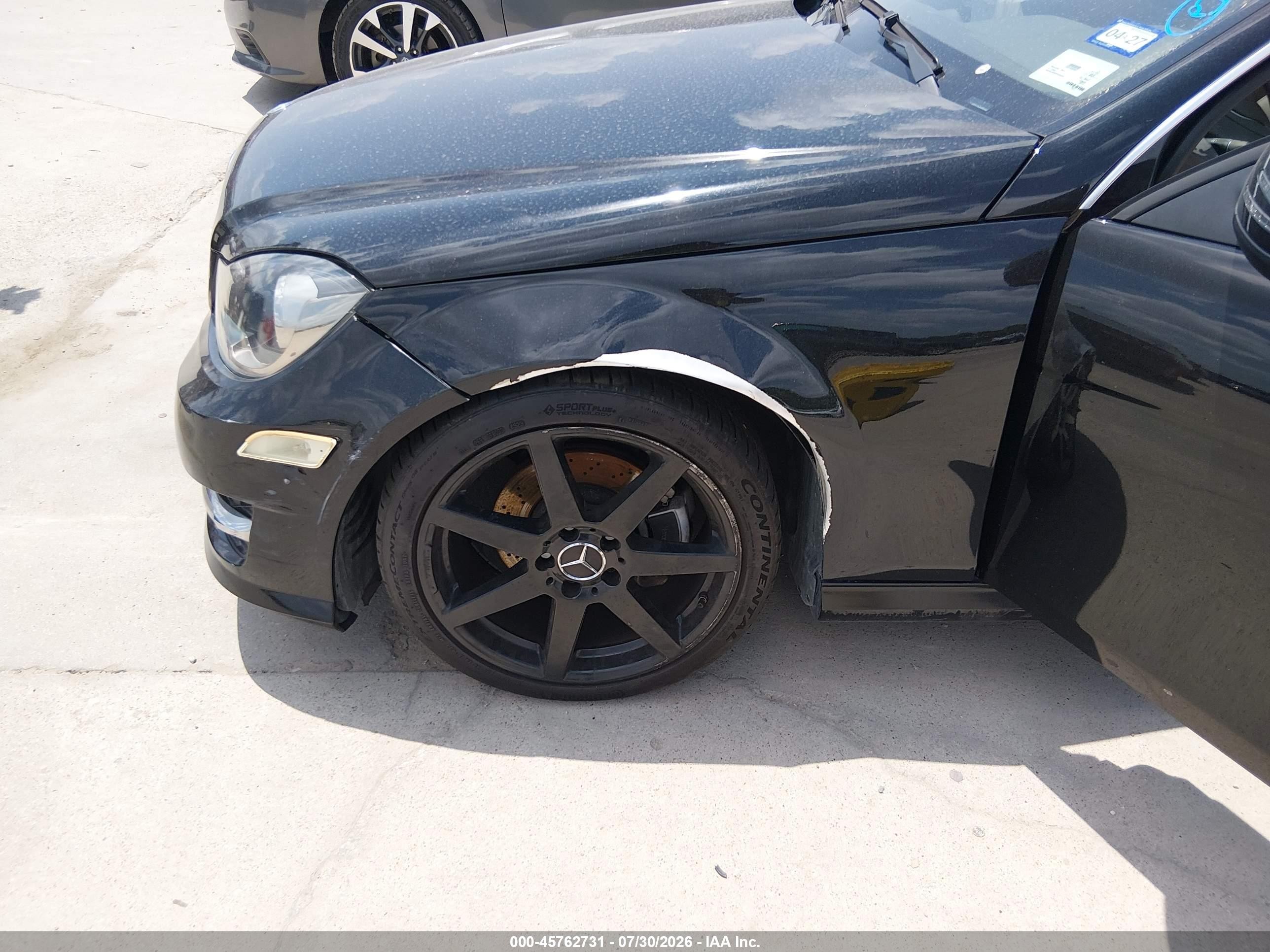 2013 Mercedes-benz C 250   Черный vin: WDDGJ4HB3DG058941