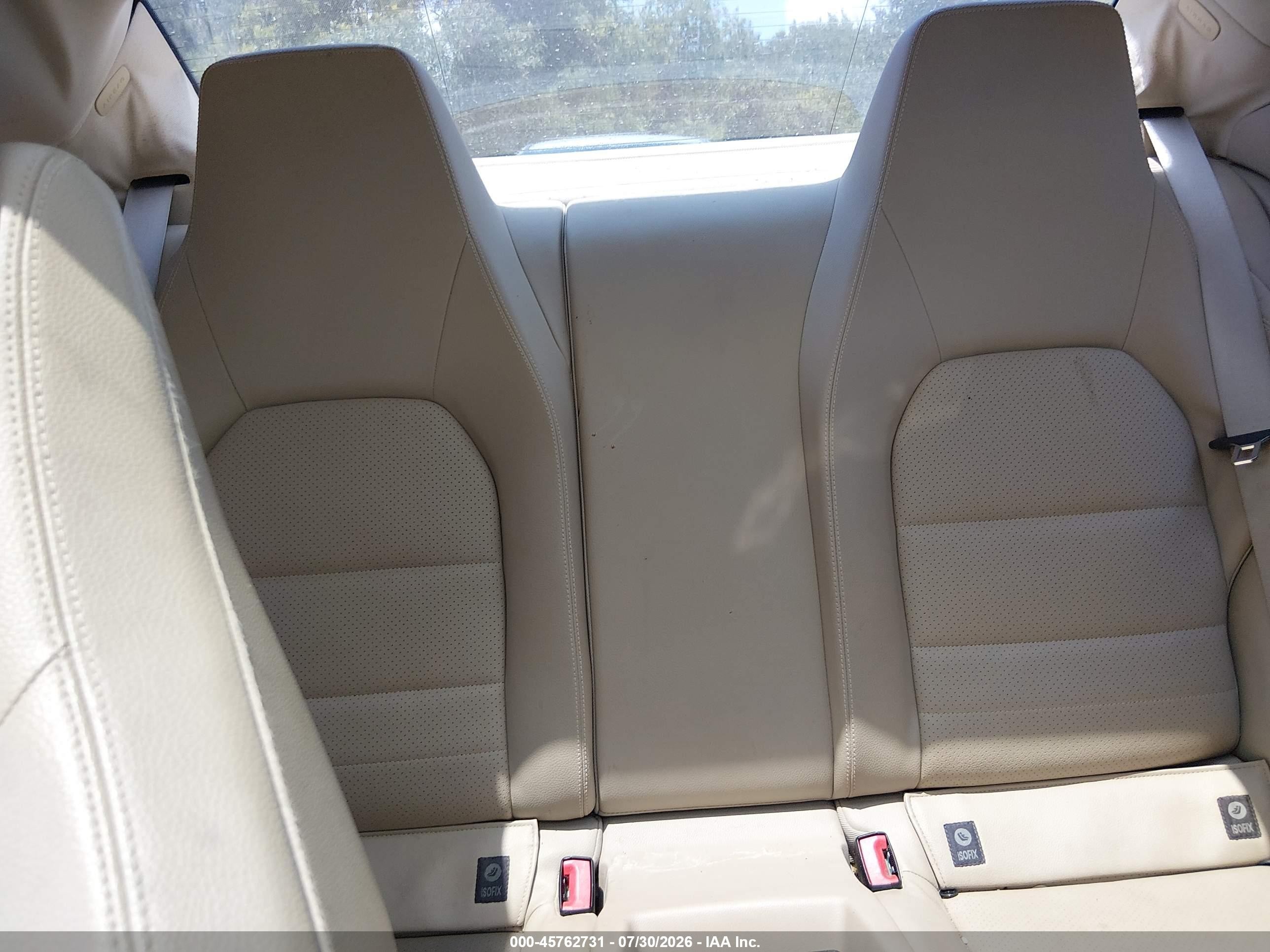2013 Mercedes-benz C 250   Черный vin: WDDGJ4HB3DG058941