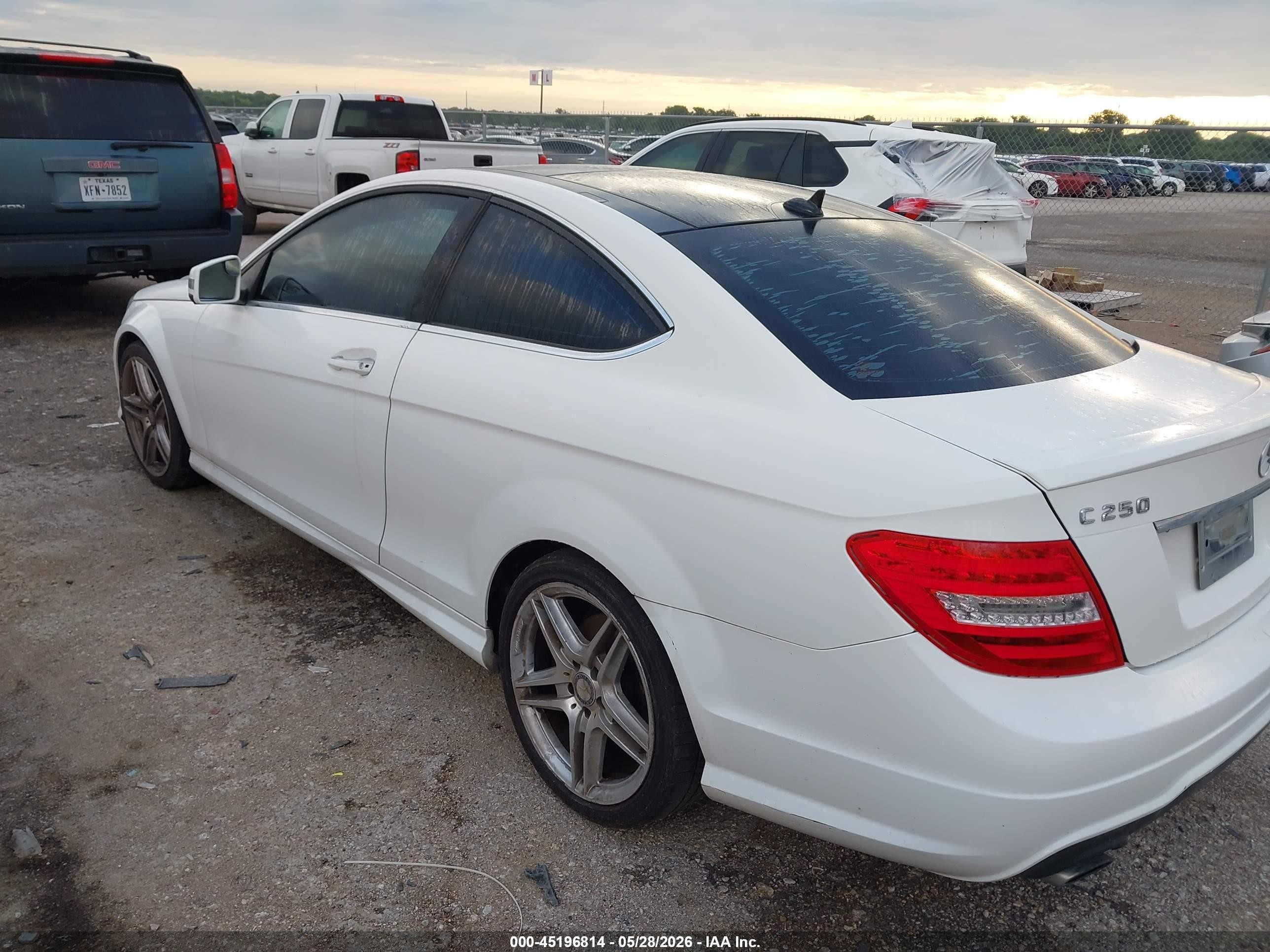 2014 Mercedes-benz C 250   White vin: WDDGJ4HB3EG220777