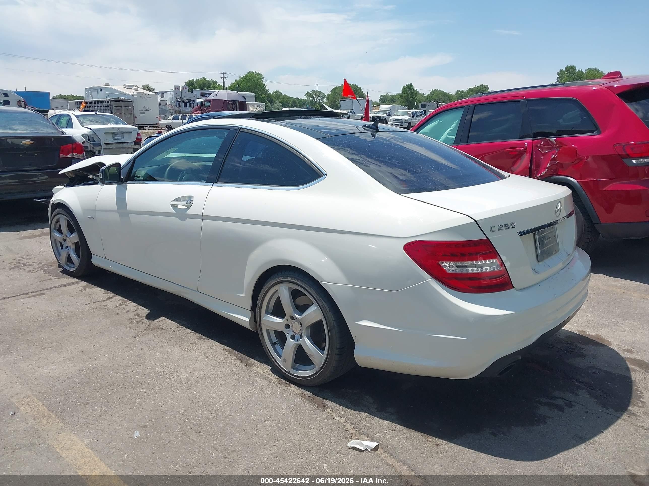 2012 Mercedes-benz C 250 White vin: WDDGJ4HB4CF847832