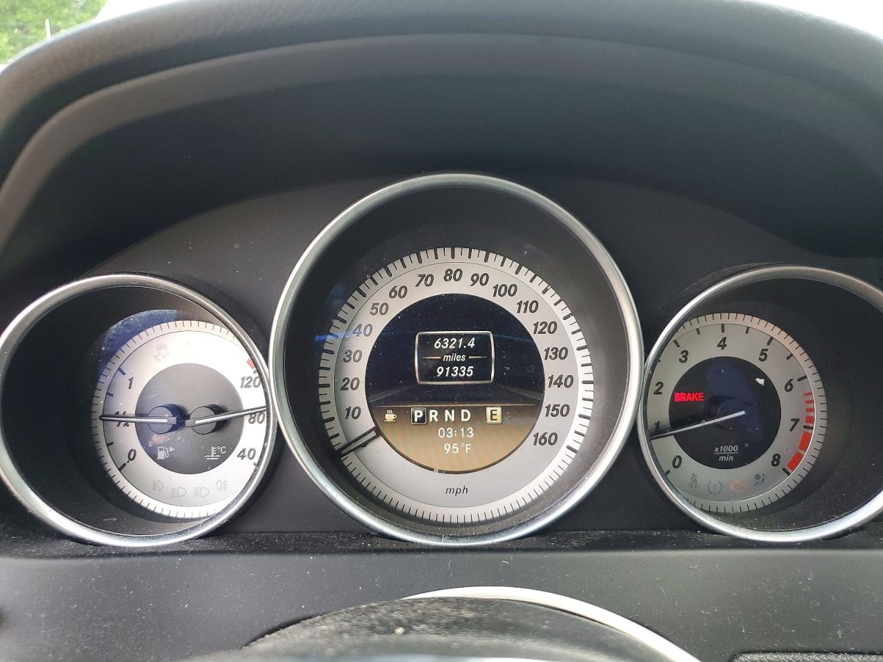 2012 Mercedes-benz C 250 White vin: WDDGJ4HB4CF856501