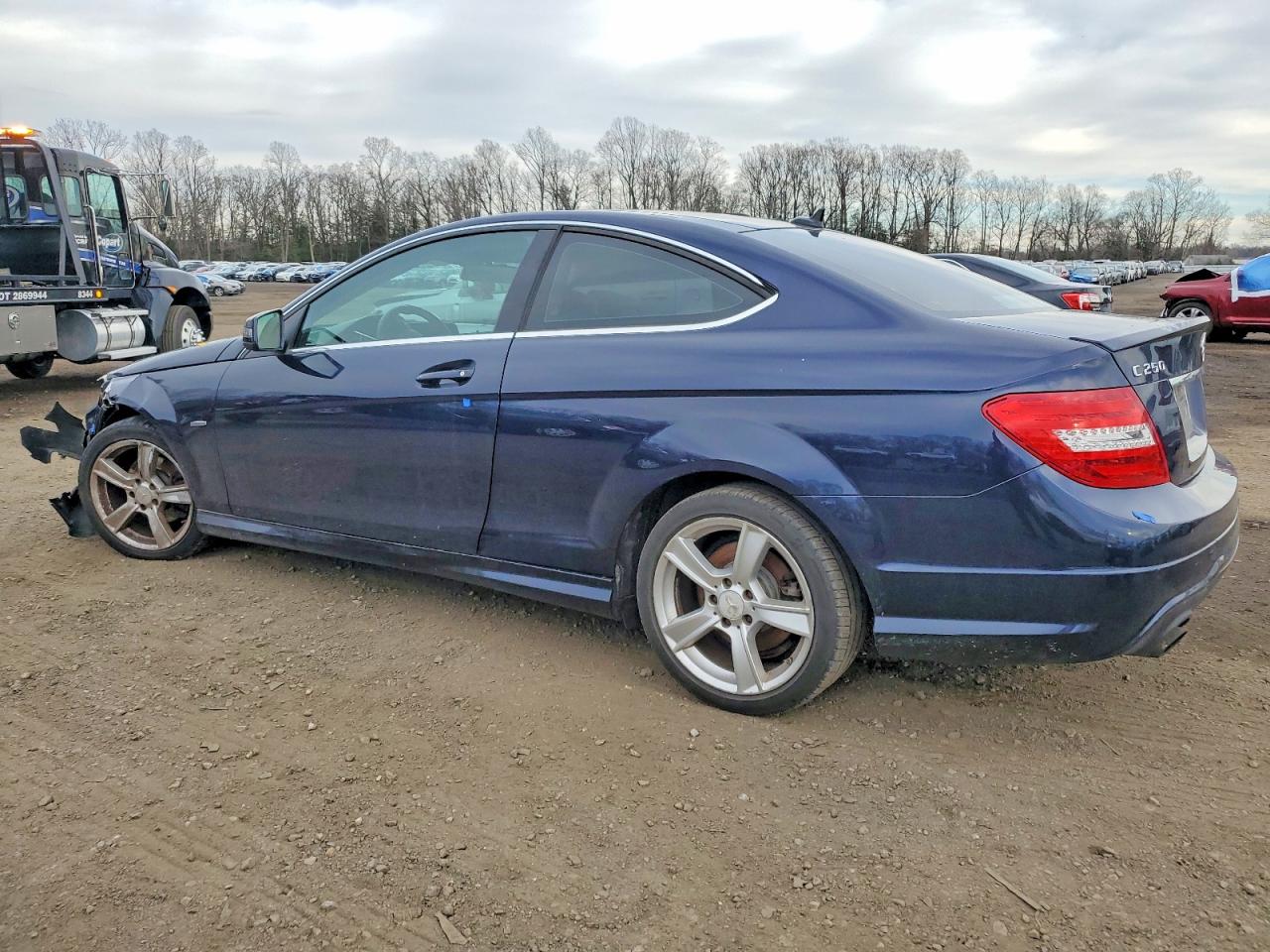 2012 Mercedes-benz C 250 Синий vin: WDDGJ4HB4CF925137