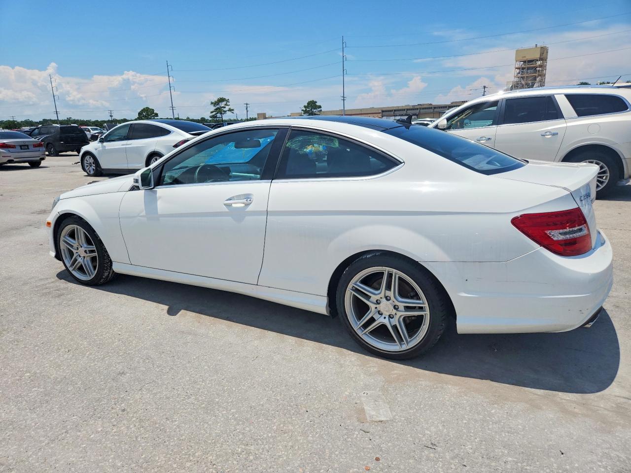 2013 Mercedes-benz C 250 White vin: WDDGJ4HB4DF970743