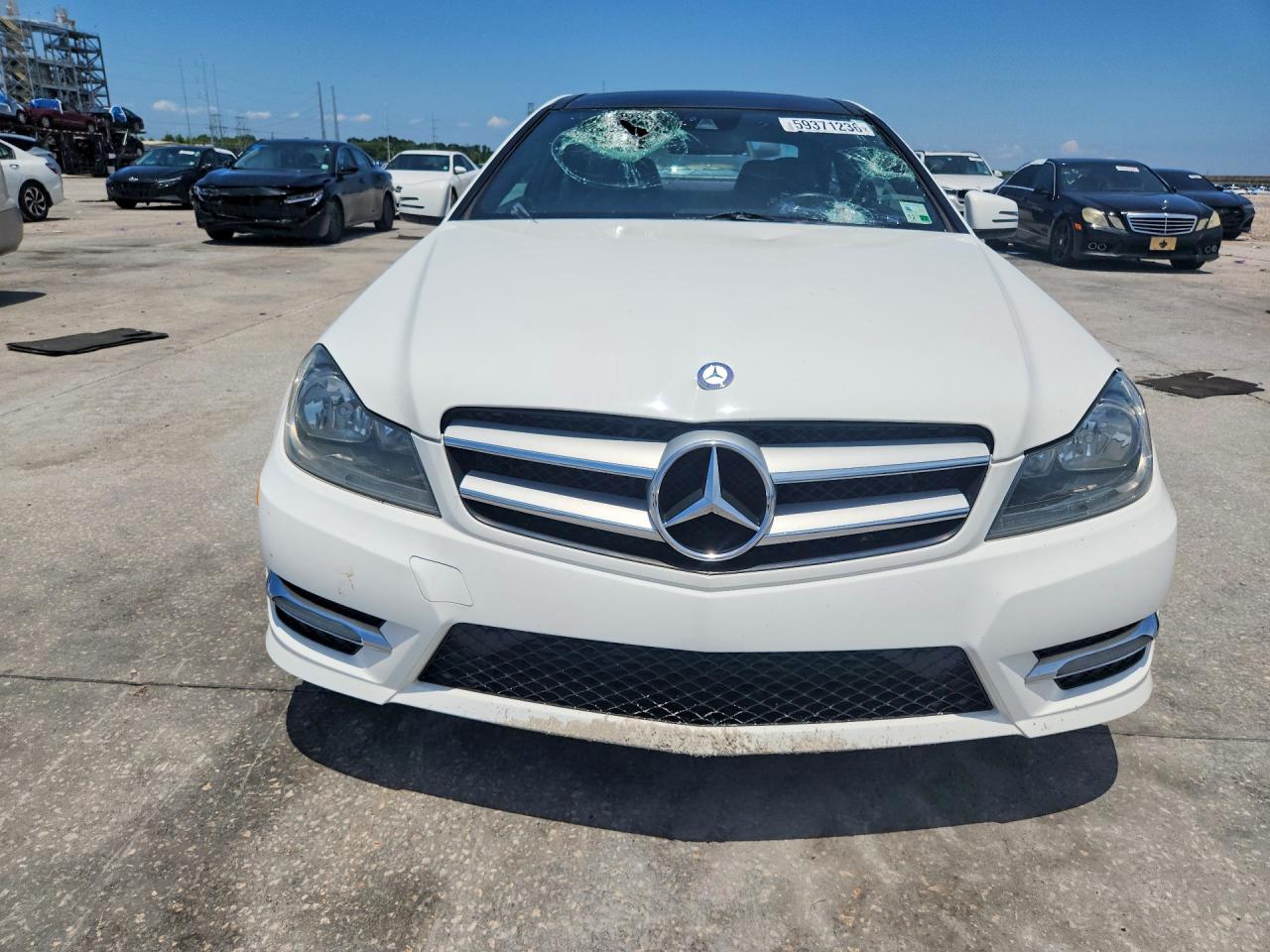 2013 Mercedes-benz C 250 White vin: WDDGJ4HB4DF970743