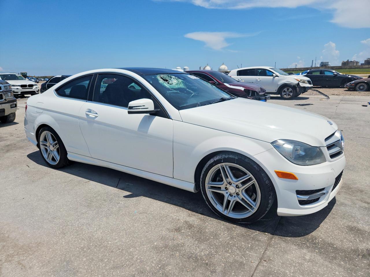 2013 Mercedes-benz C 250 White vin: WDDGJ4HB4DF970743