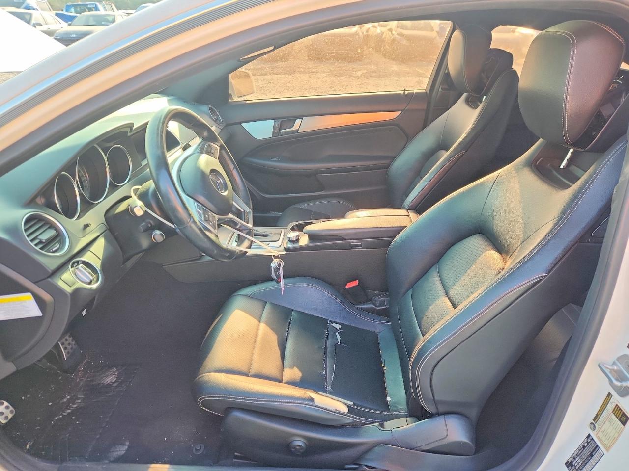 2013 Mercedes-benz C 250 White vin: WDDGJ4HB4DF996047