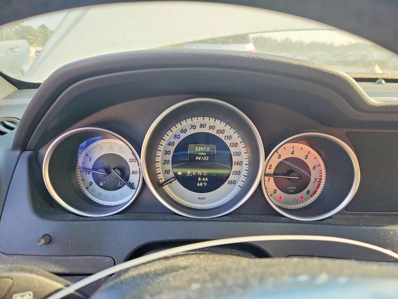 2013 Mercedes-benz C 250 White vin: WDDGJ4HB4DF996047