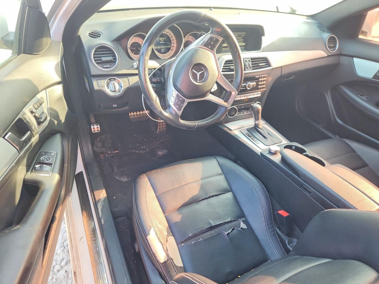 2013 Mercedes-benz C 250 White vin: WDDGJ4HB4DF996047