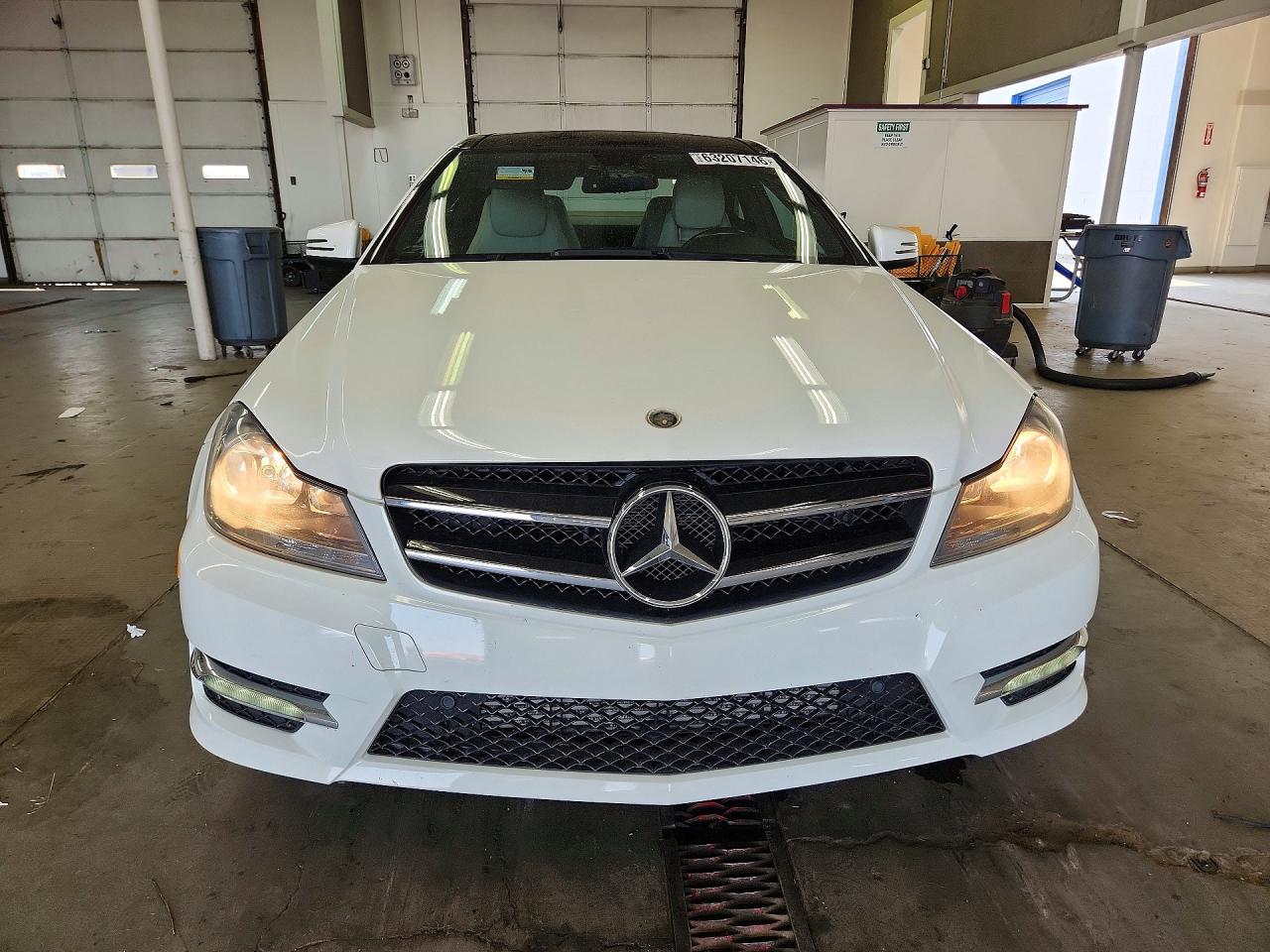 2013 Mercedes-benz C 250 White vin: WDDGJ4HB4DG029500