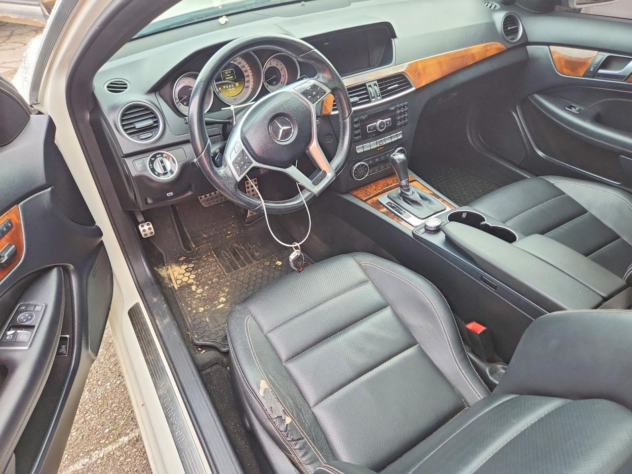 2012 Mercedes-benz C 250 White vin: WDDGJ4HB5CF746363