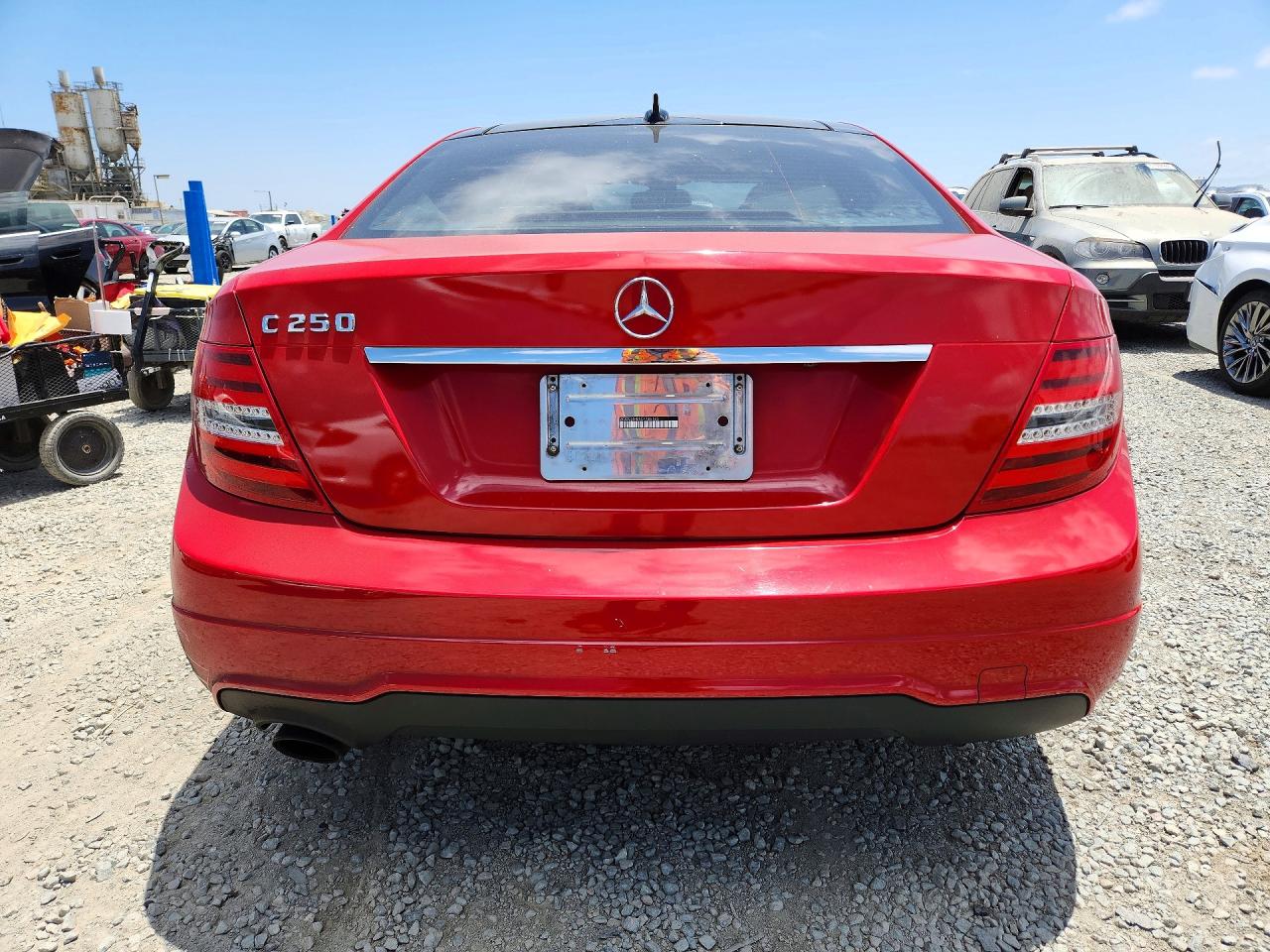 2012 Mercedes-benz C 250 Red vin: WDDGJ4HB5CF786183