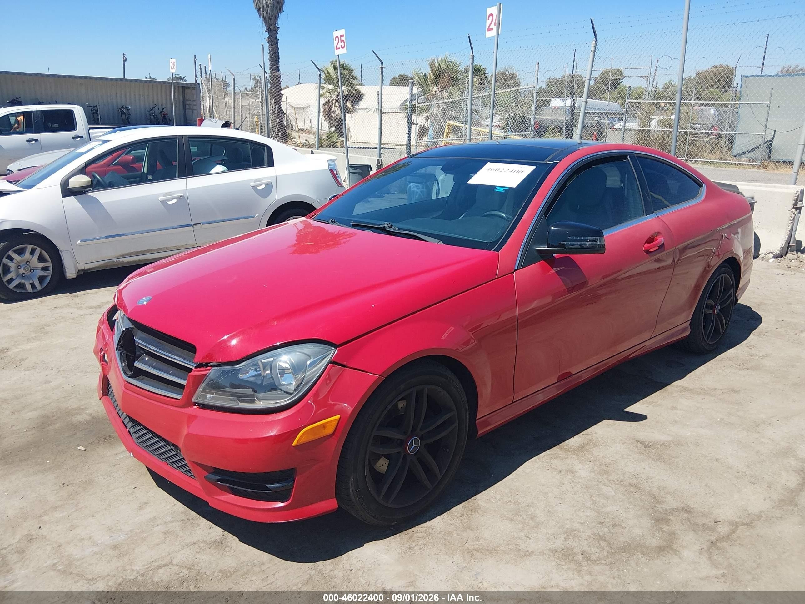 2012 Mercedes-benz C 250   Red vin: WDDGJ4HB5CF807078