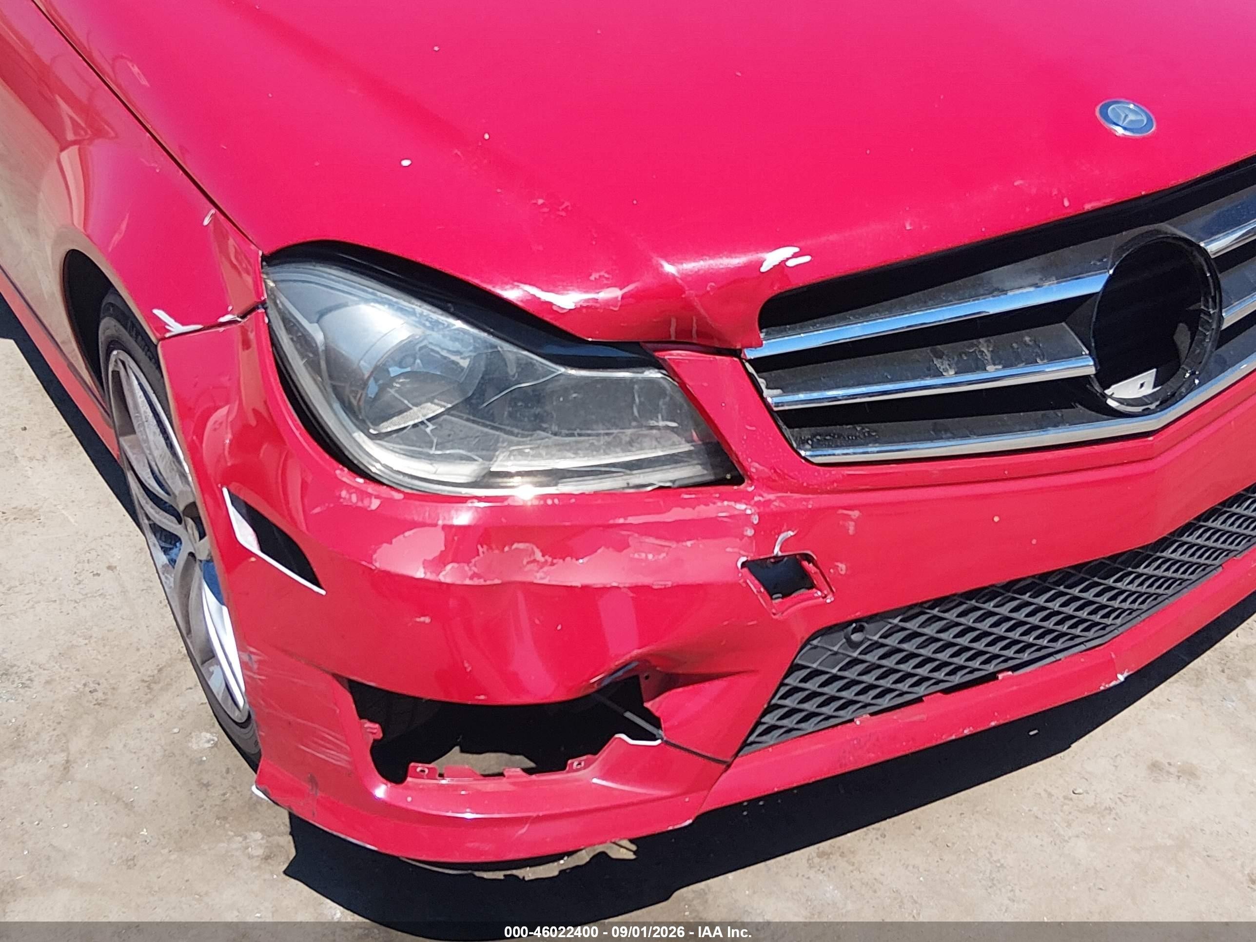 2012 Mercedes-benz C 250   Red vin: WDDGJ4HB5CF807078