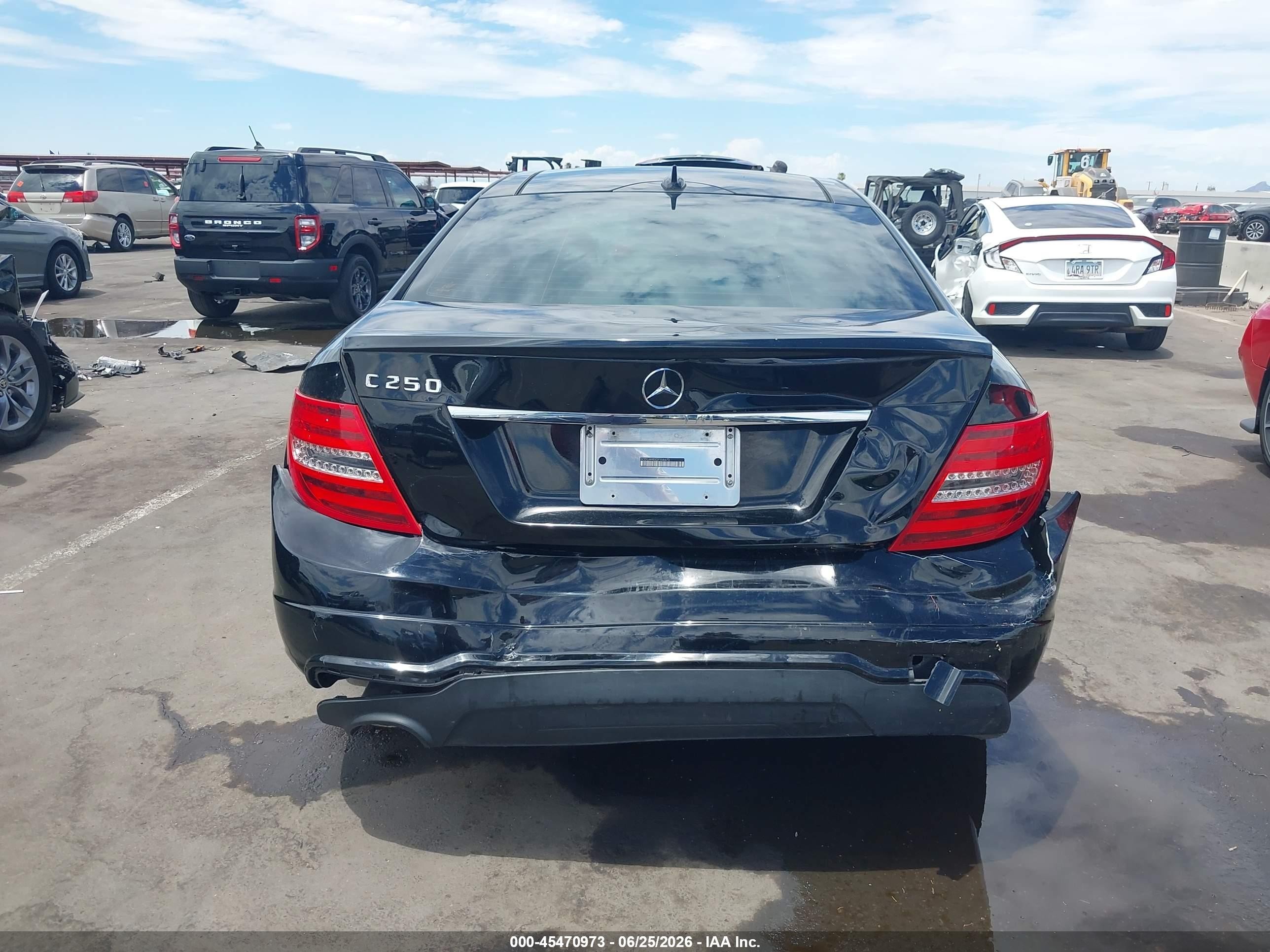 2013 Mercedes-benz C 250   Black vin: WDDGJ4HB5DF956673