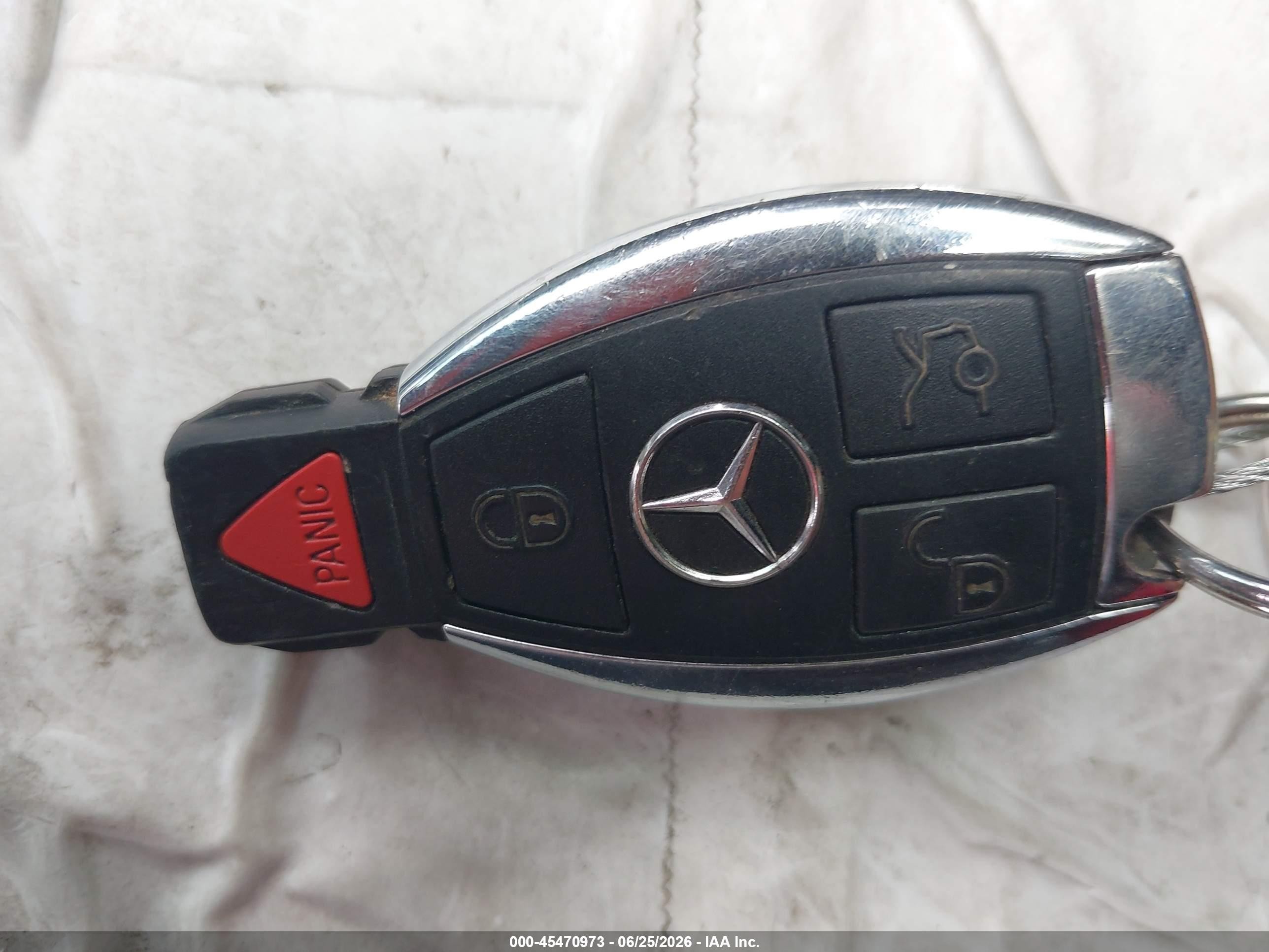 2013 Mercedes-benz C 250   Black vin: WDDGJ4HB5DF956673