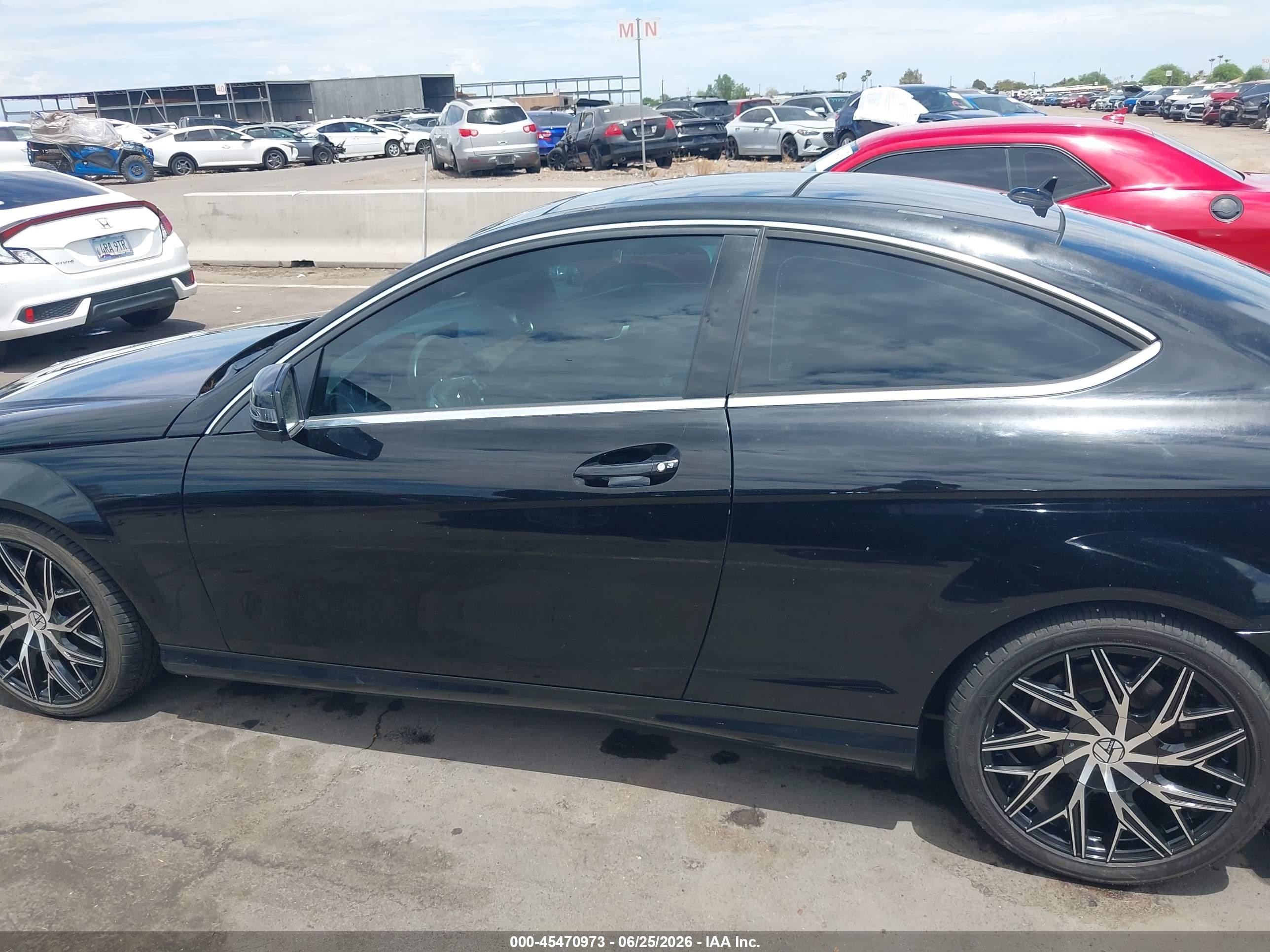 2013 Mercedes-benz C 250   Black vin: WDDGJ4HB5DF956673