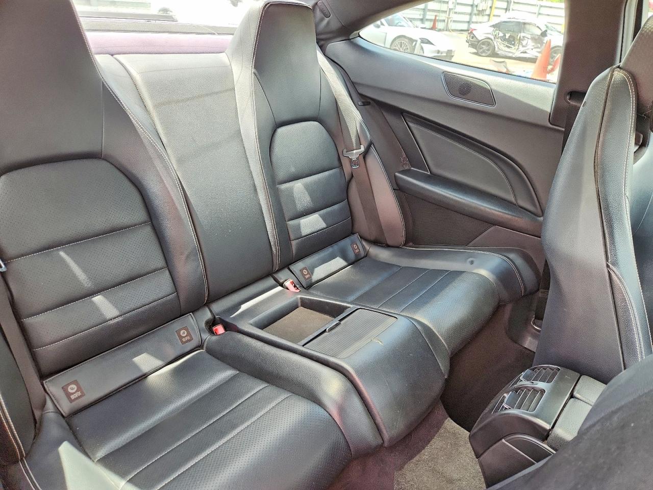2013 Mercedes-benz C 250 Red vin: WDDGJ4HB5DF997286