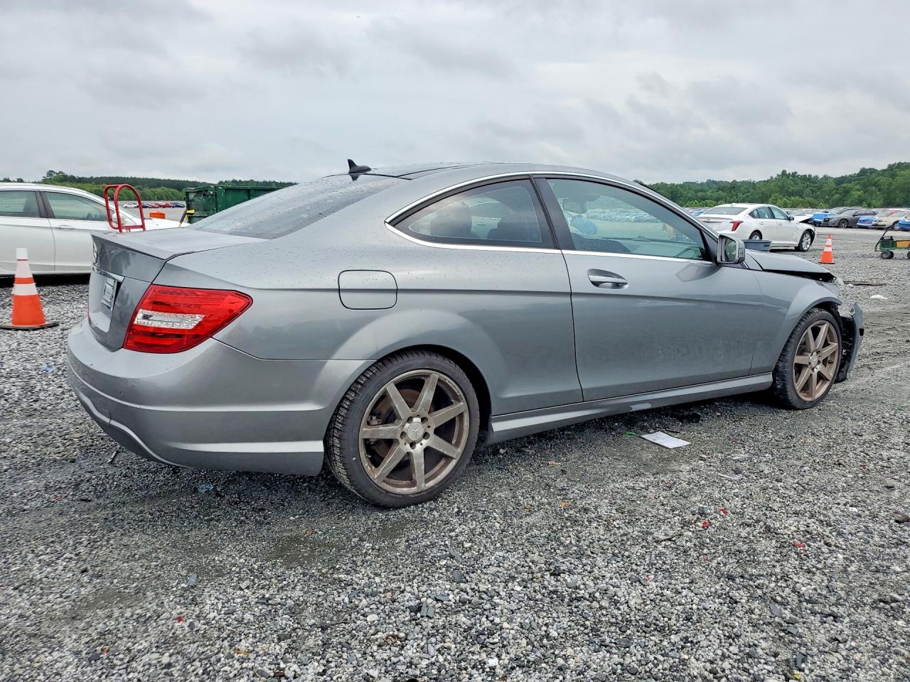 2013 Mercedes-benz C 250 Silver vin: WDDGJ4HB5DG069830