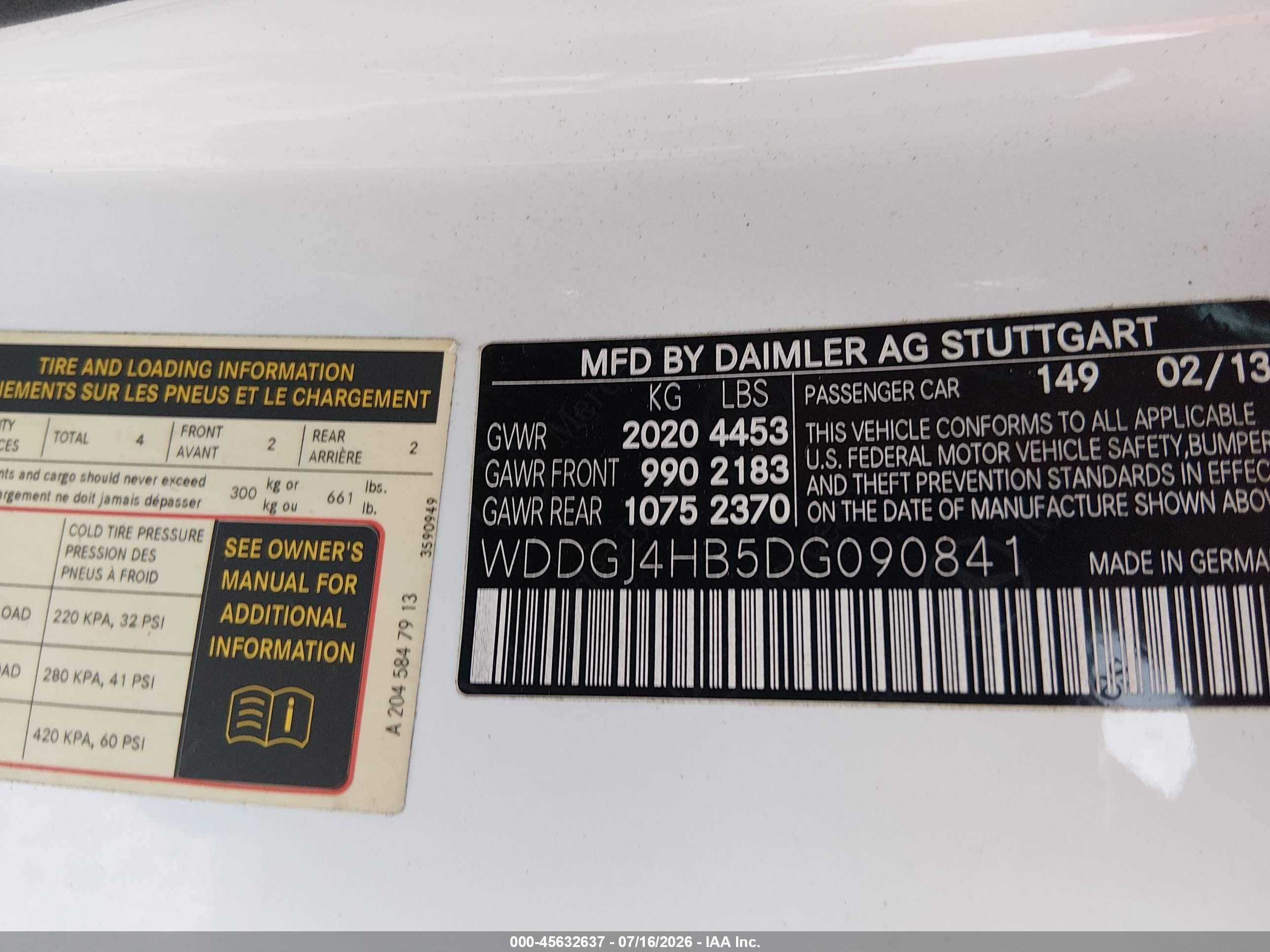 2013 Mercedes-benz C 250   White vin: WDDGJ4HB5DG090841