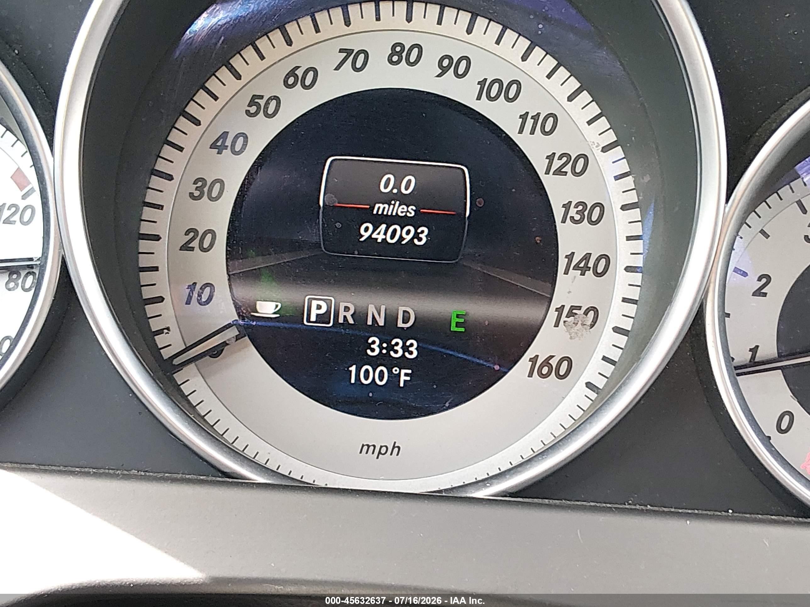 2013 Mercedes-benz C 250   White vin: WDDGJ4HB5DG090841