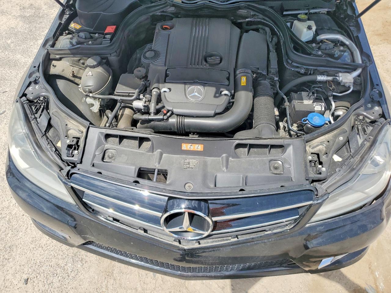 2014 Mercedes-benz C 250 Black vin: WDDGJ4HB5EG200708