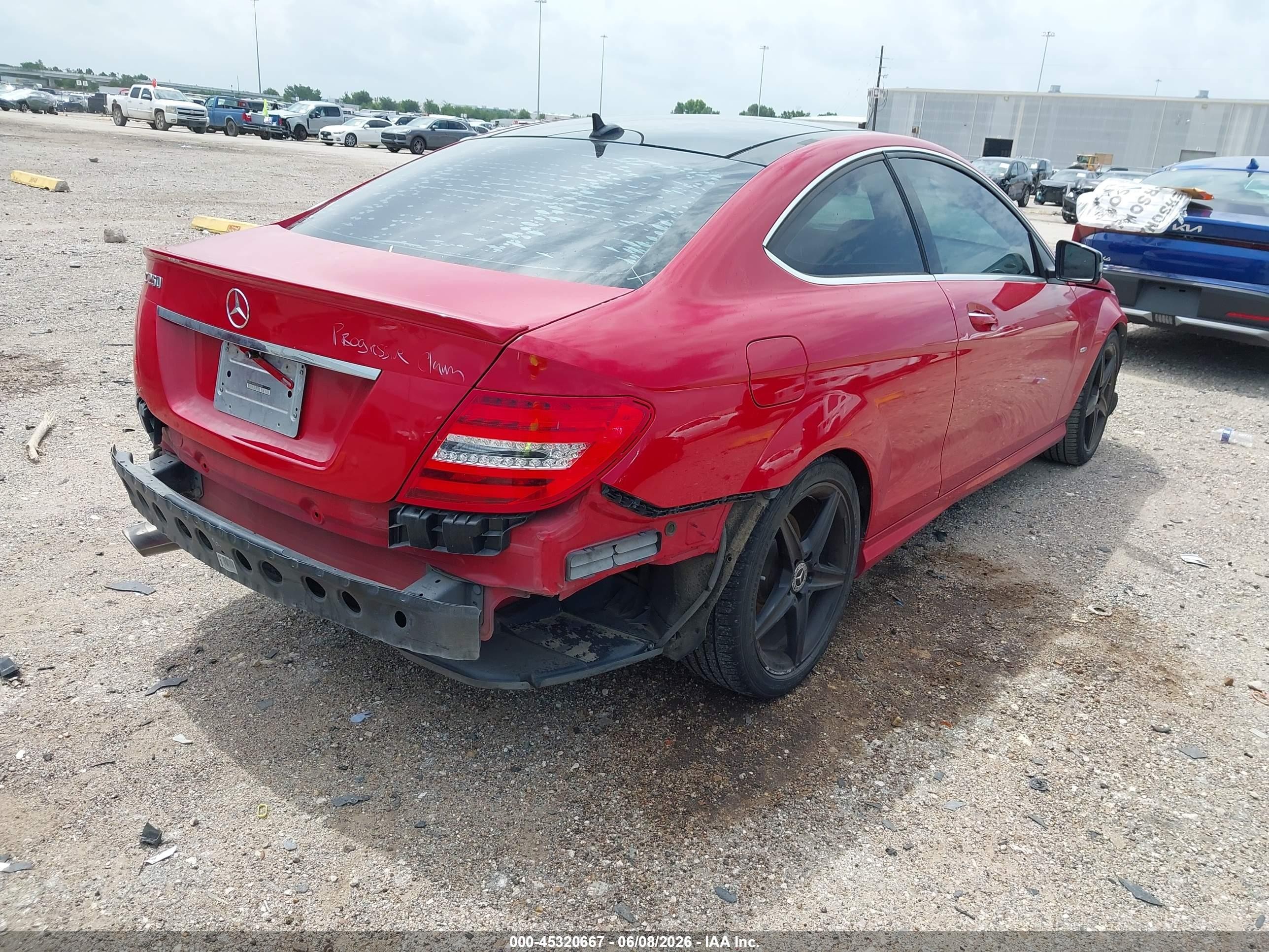 2014 Mercedes-benz C 250   Red vin: WDDGJ4HB5EG263940