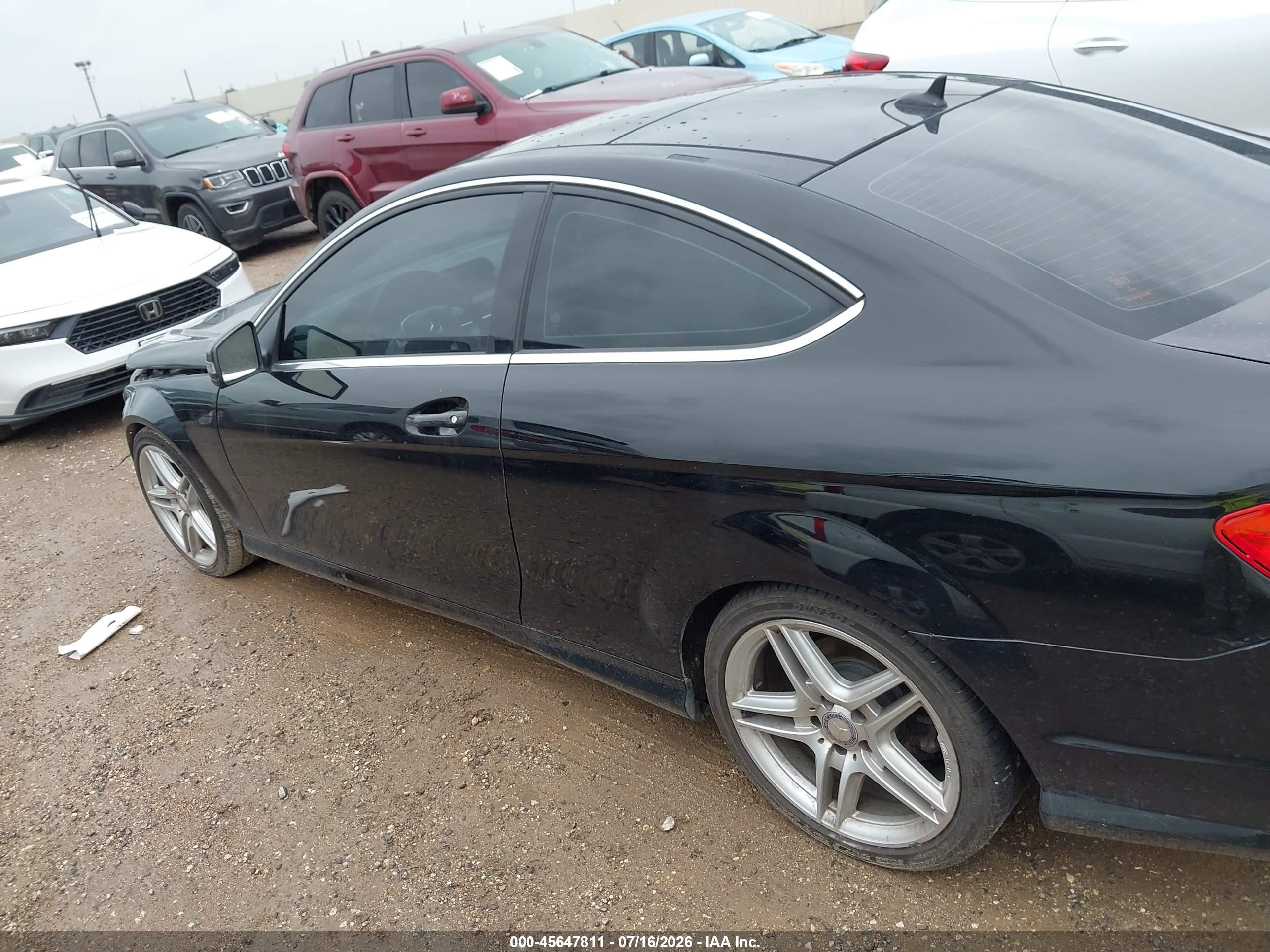 2015 Mercedes-benz C 250   Black vin: WDDGJ4HB5FG369242