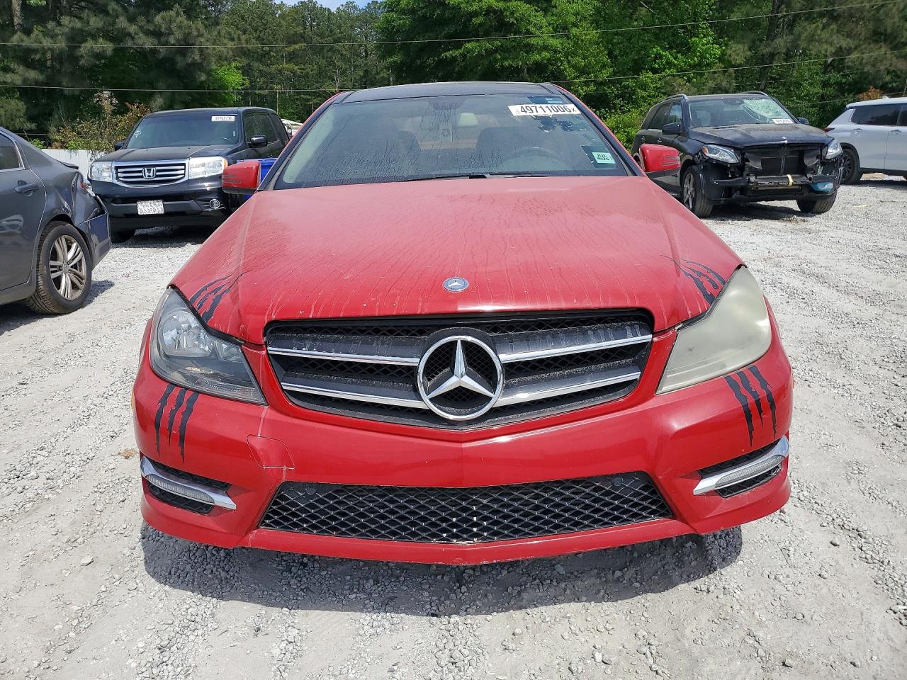 2015 Mercedes-benz C 250 Red vin: WDDGJ4HB5FG384338