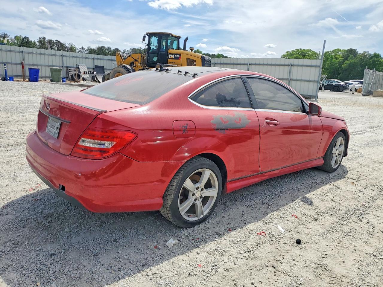 2015 Mercedes-benz C 250 Red vin: WDDGJ4HB5FG384338