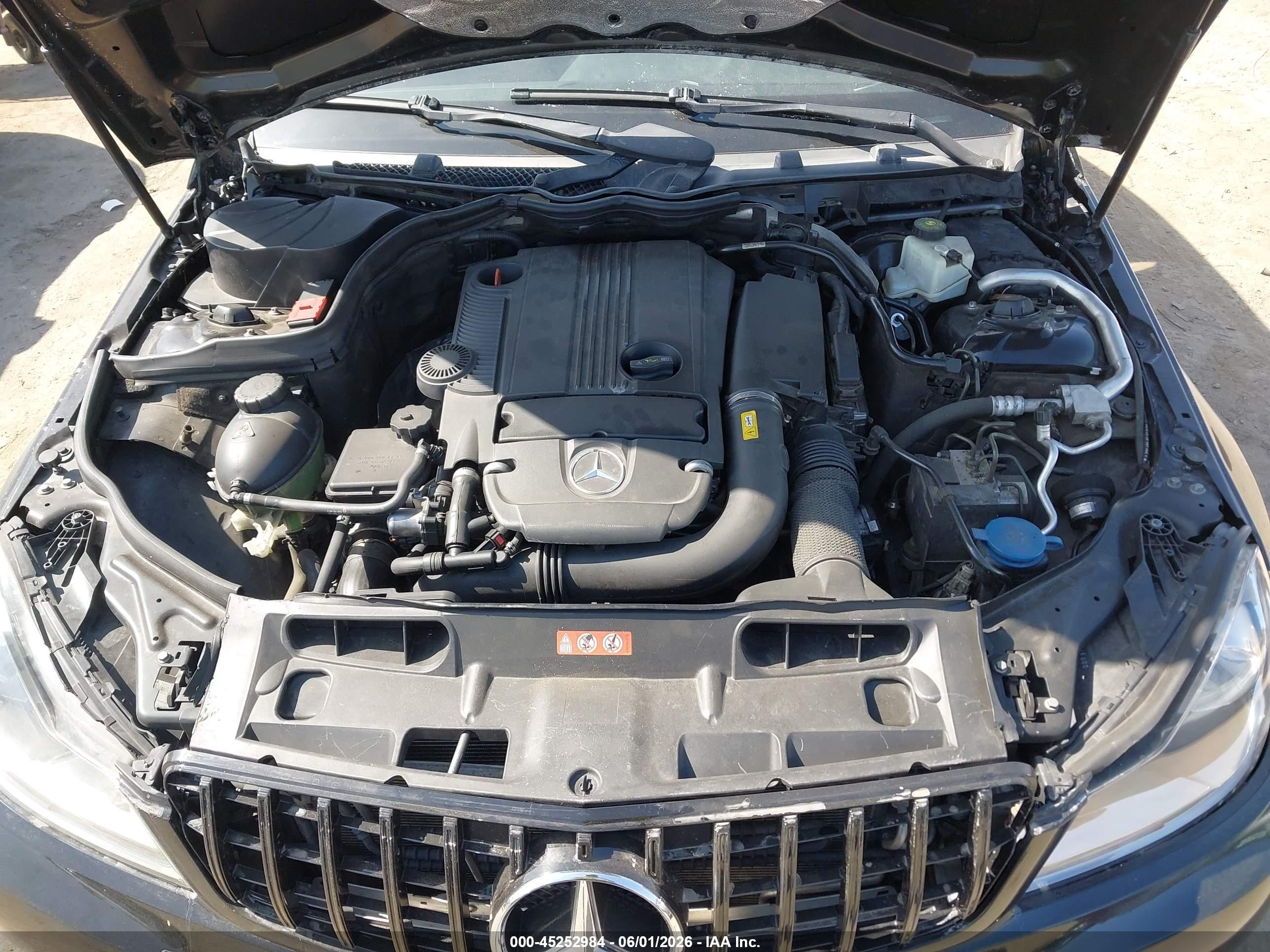2012 Mercedes-benz C 250   Black vin: WDDGJ4HB6CF770848