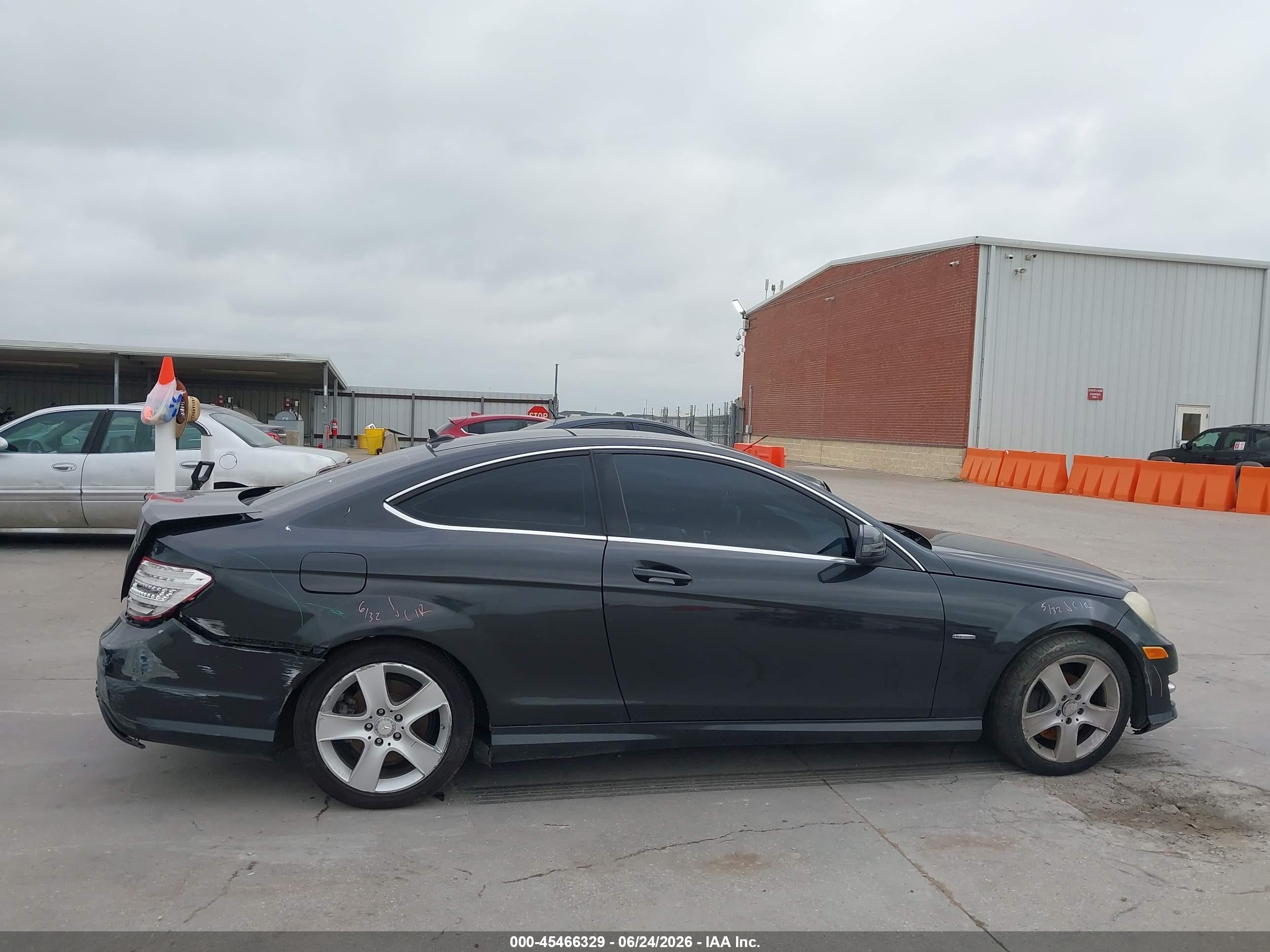 2012 Mercedes-benz C 250   Gray vin: WDDGJ4HB6CF858024