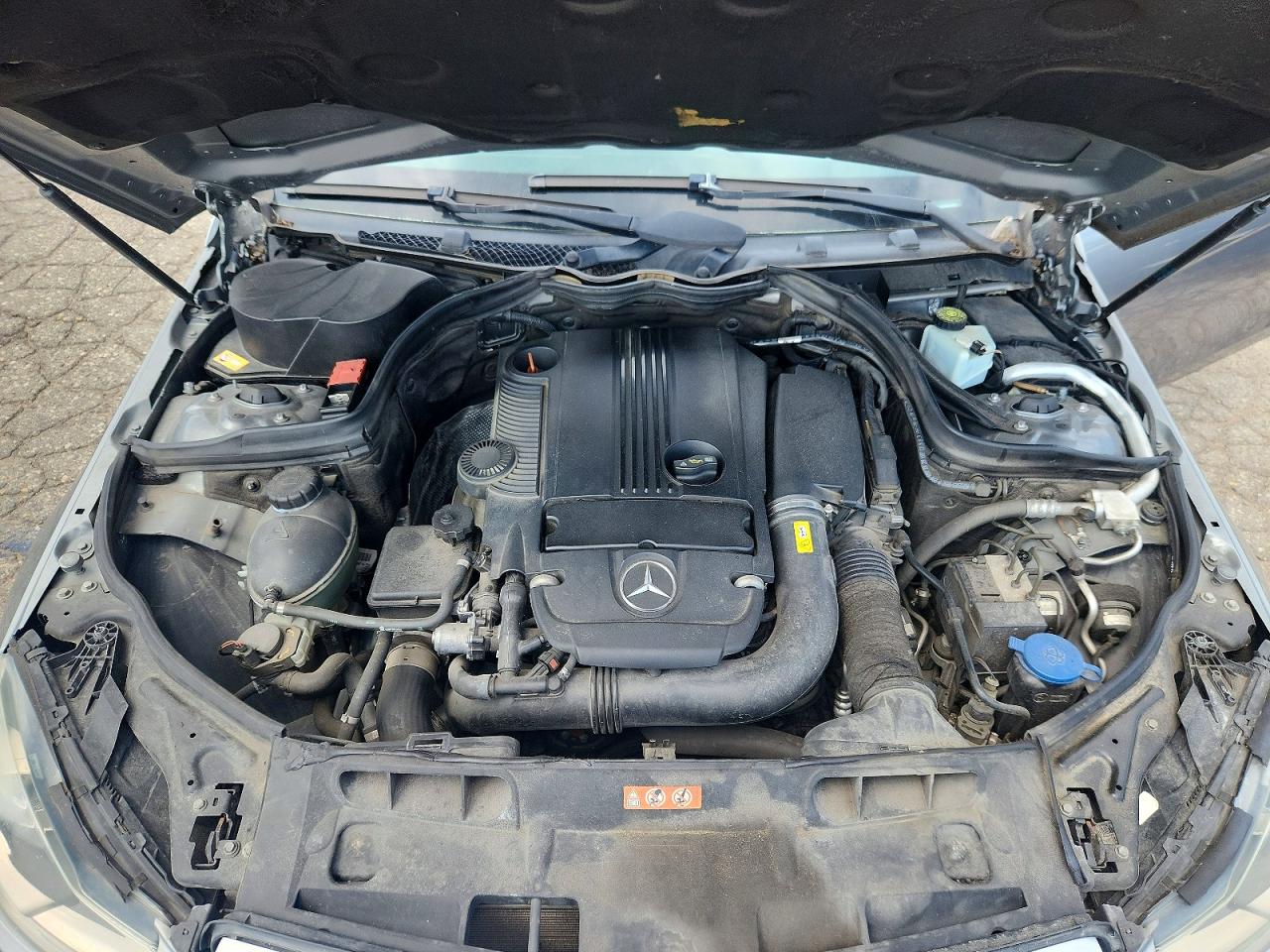2013 Mercedes-benz C 250 Silver vin: WDDGJ4HB6DF967715