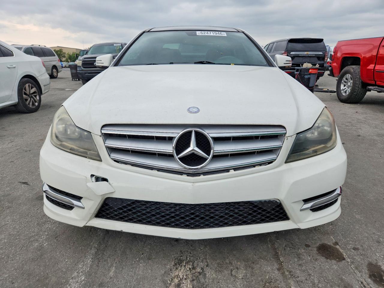 2013 Mercedes-benz C 250 White vin: WDDGJ4HB6DF990105
