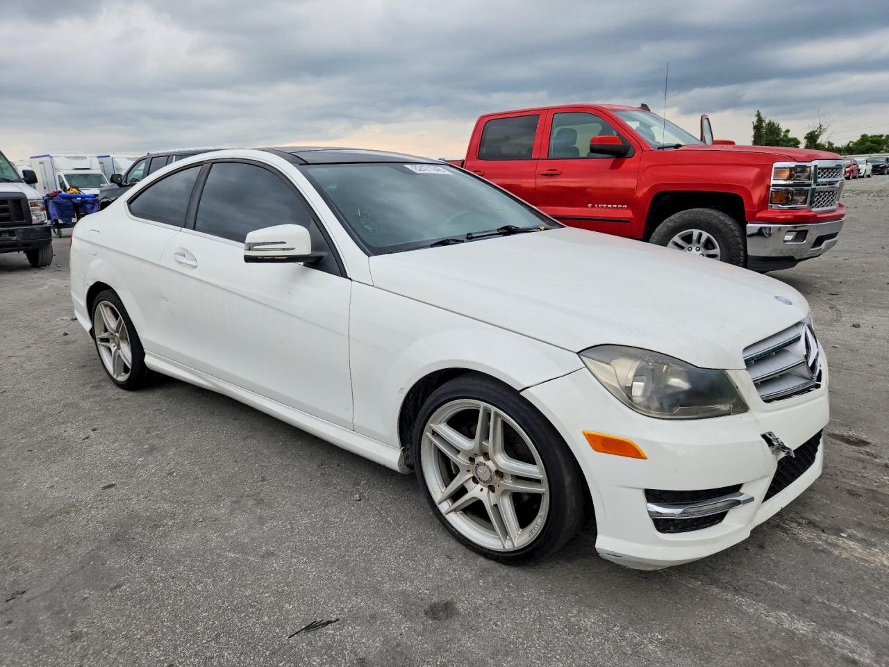 2013 Mercedes-benz C 250 White vin: WDDGJ4HB6DF990105