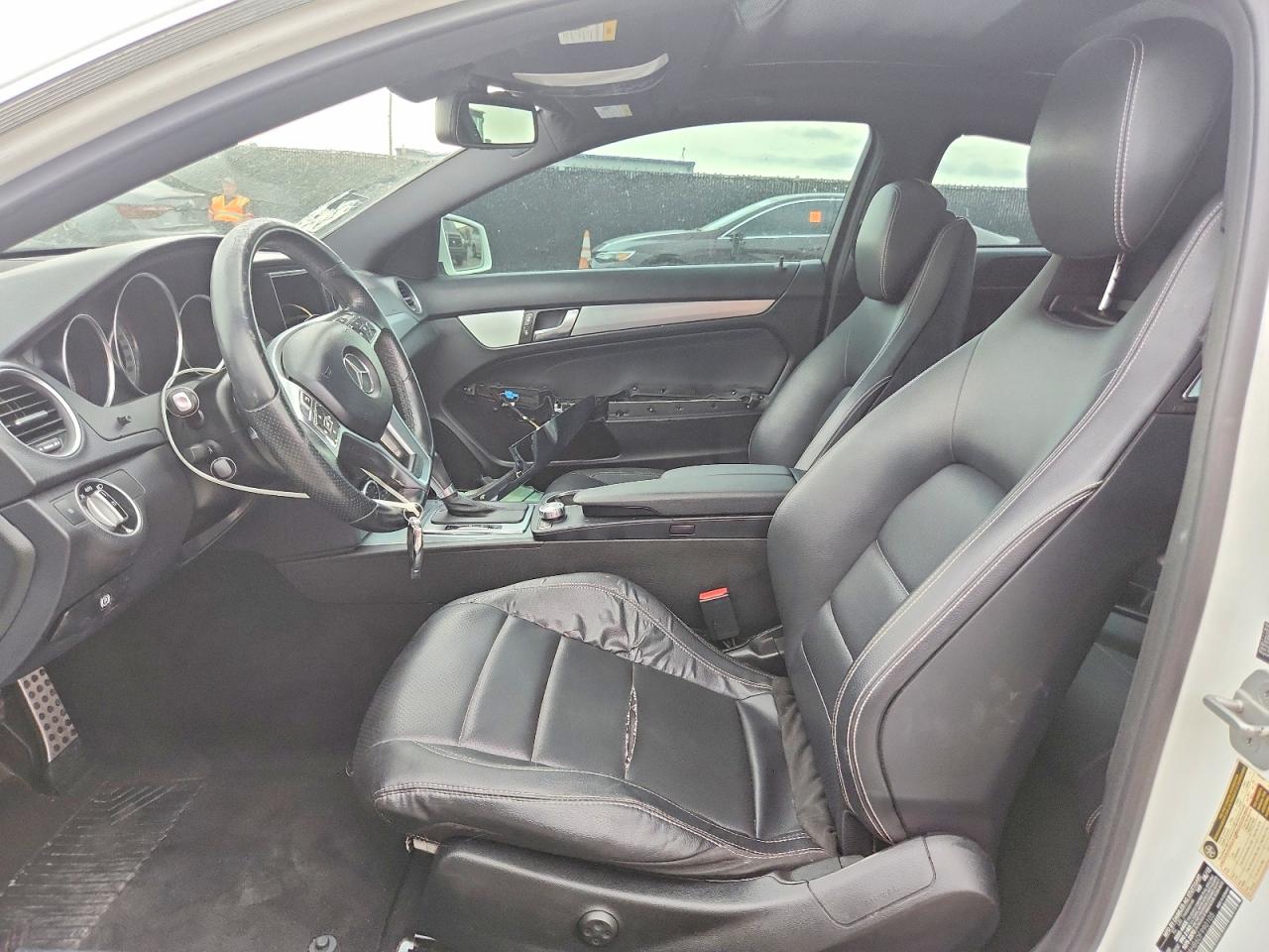 2013 Mercedes-benz C 250 White vin: WDDGJ4HB6DF990105