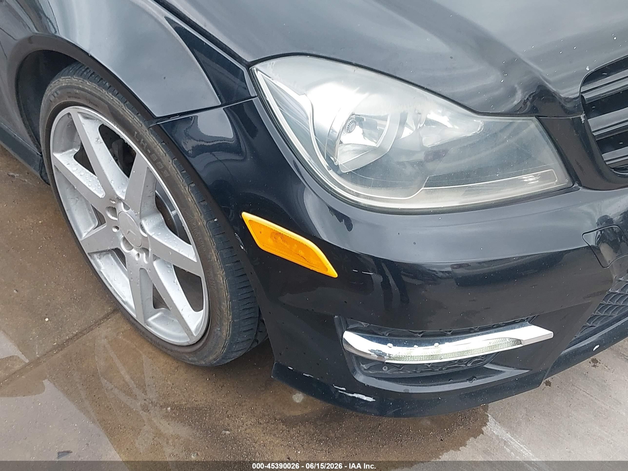 2013 Mercedes-benz C 250   Черный vin: WDDGJ4HB6DF999936