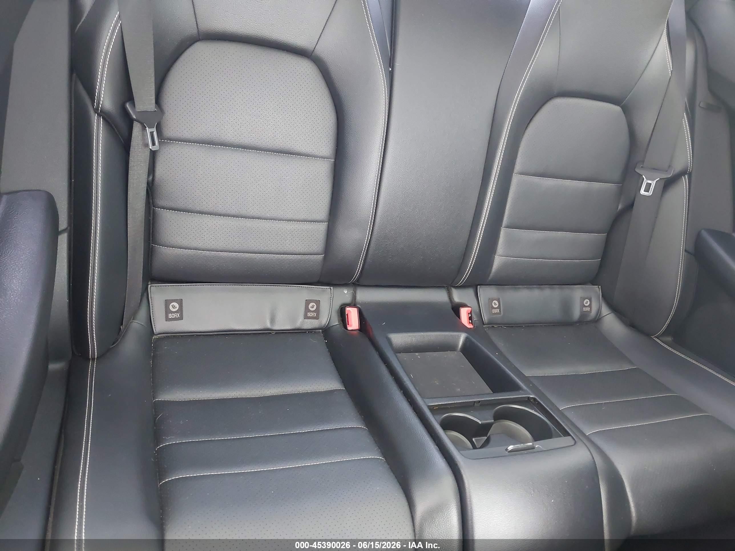 2013 Mercedes-benz C 250   Черный vin: WDDGJ4HB6DF999936