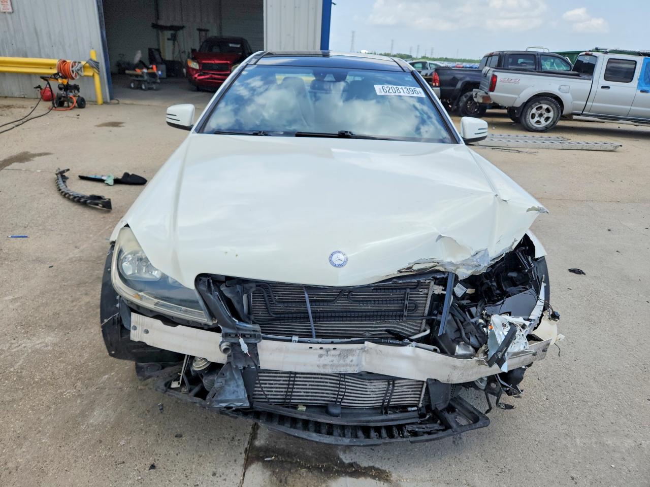 2013 Mercedes-benz C 250 Белый vin: WDDGJ4HB6DG044211