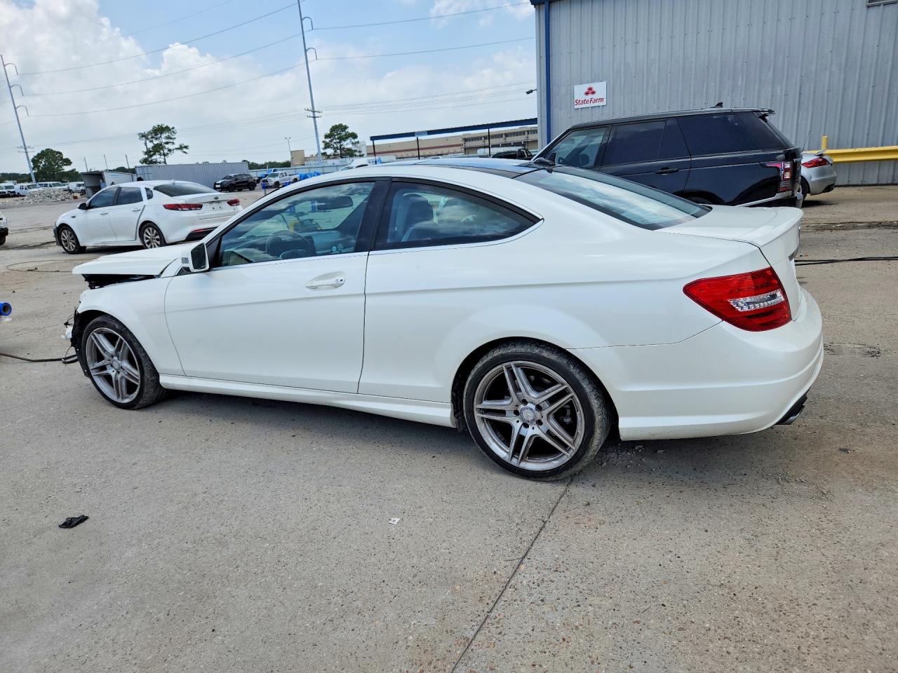 2013 Mercedes-benz C 250 Белый vin: WDDGJ4HB6DG044211