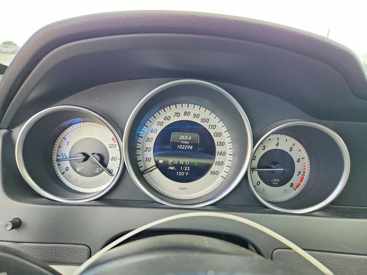 2013 Mercedes-benz C 250 Белый vin: WDDGJ4HB6DG044211