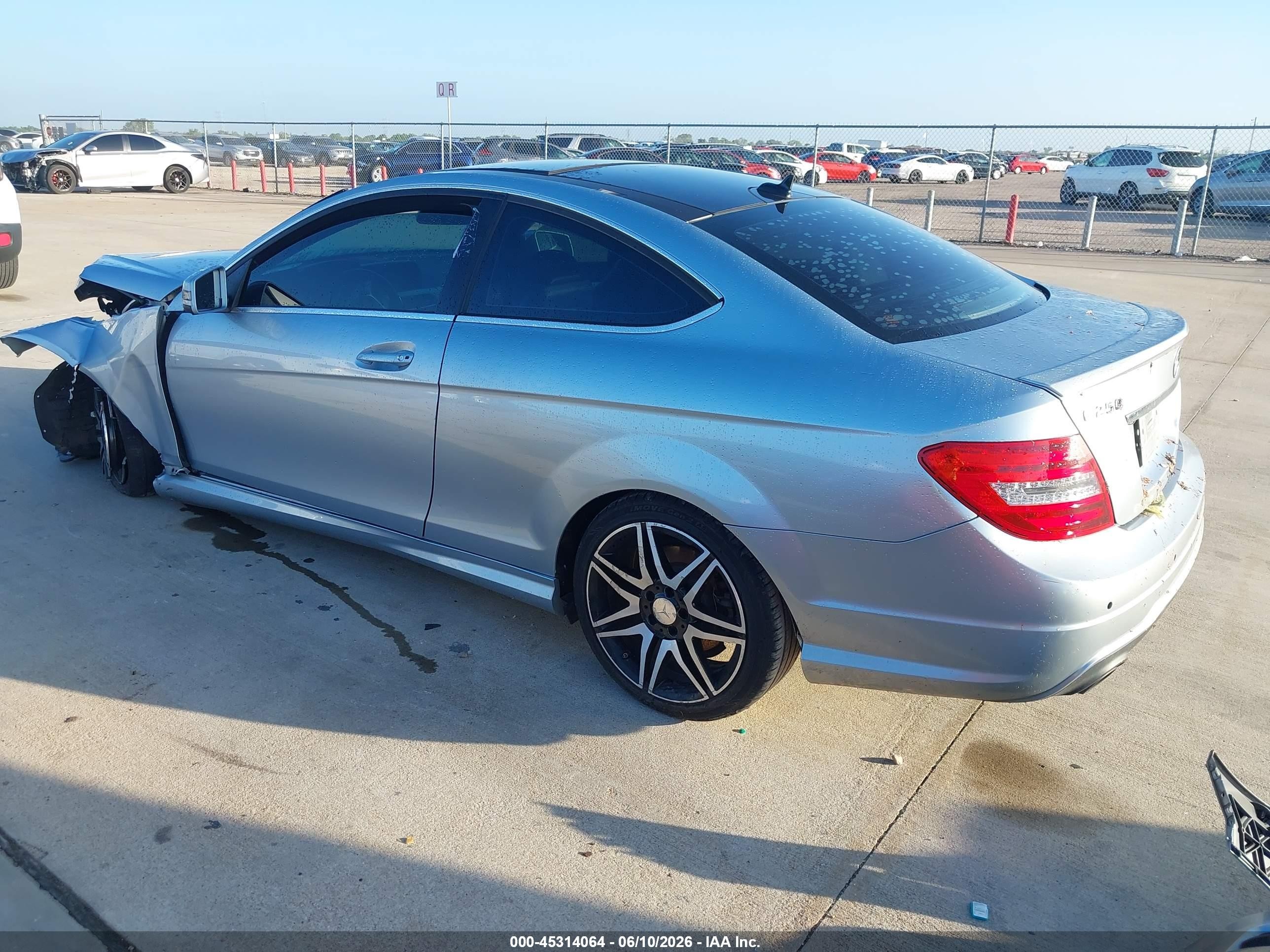 2013 Mercedes-benz C 250   Silver vin: WDDGJ4HB6DG060666